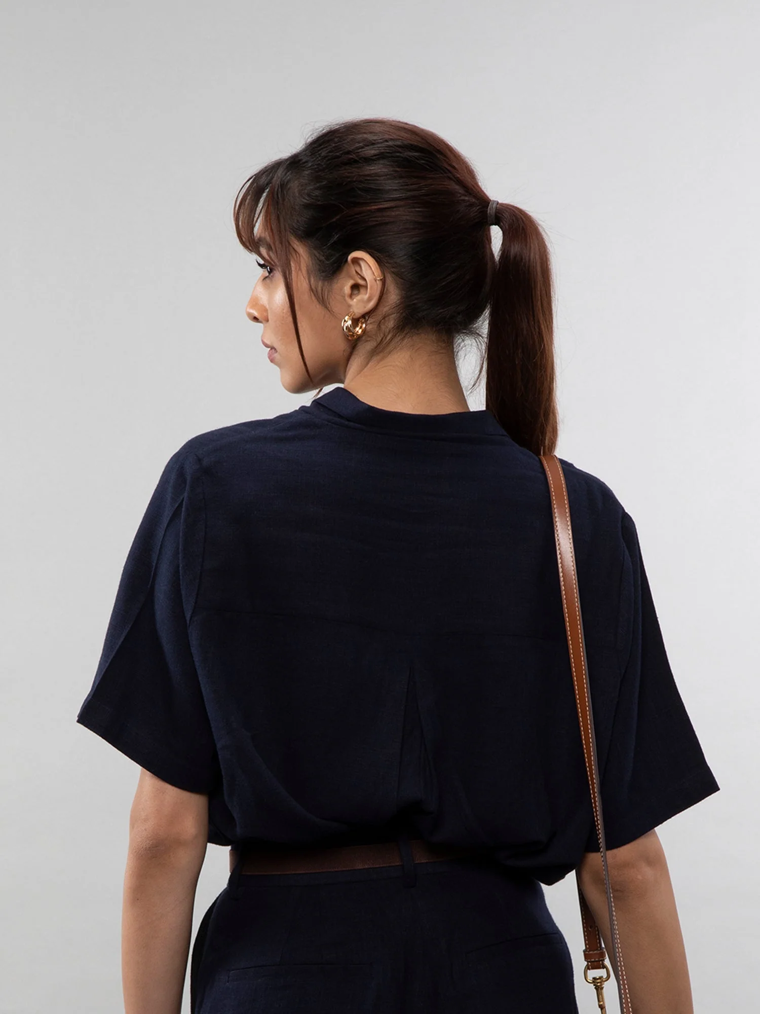 Short-sleeve linen shirt - Image 17