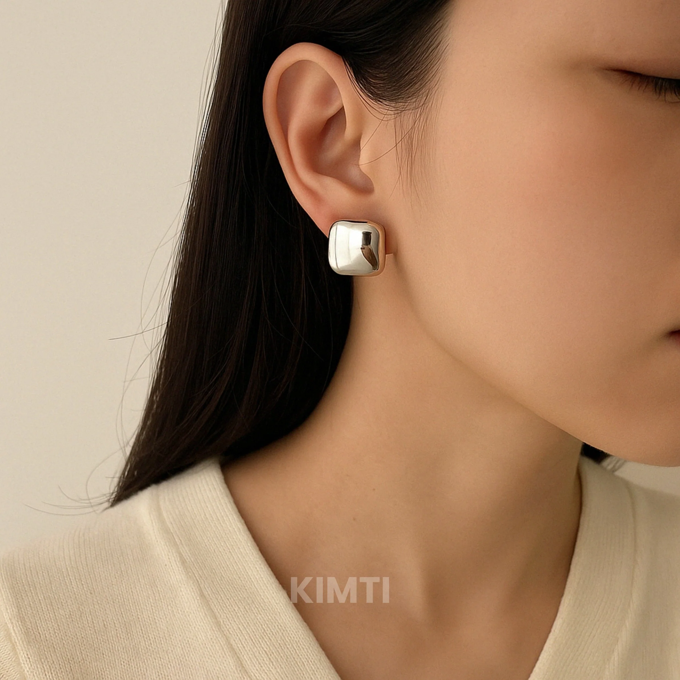 Silver Studs Earring - Image 3