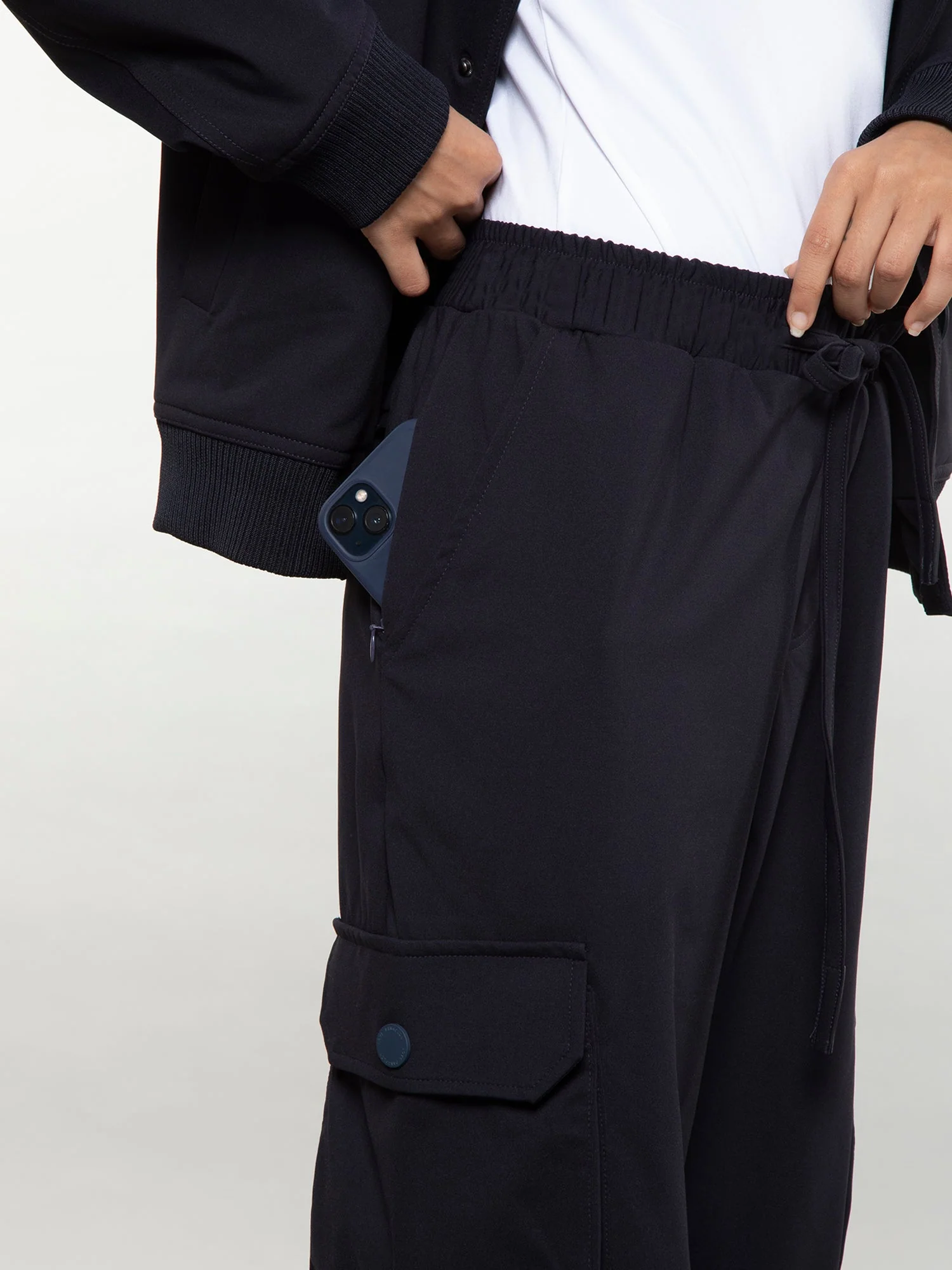 Six pocket cargo pants - Image 13