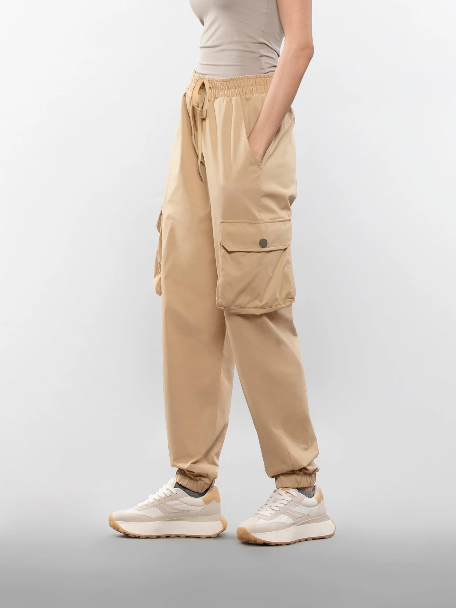 Six pocket cargo pants - Image 3