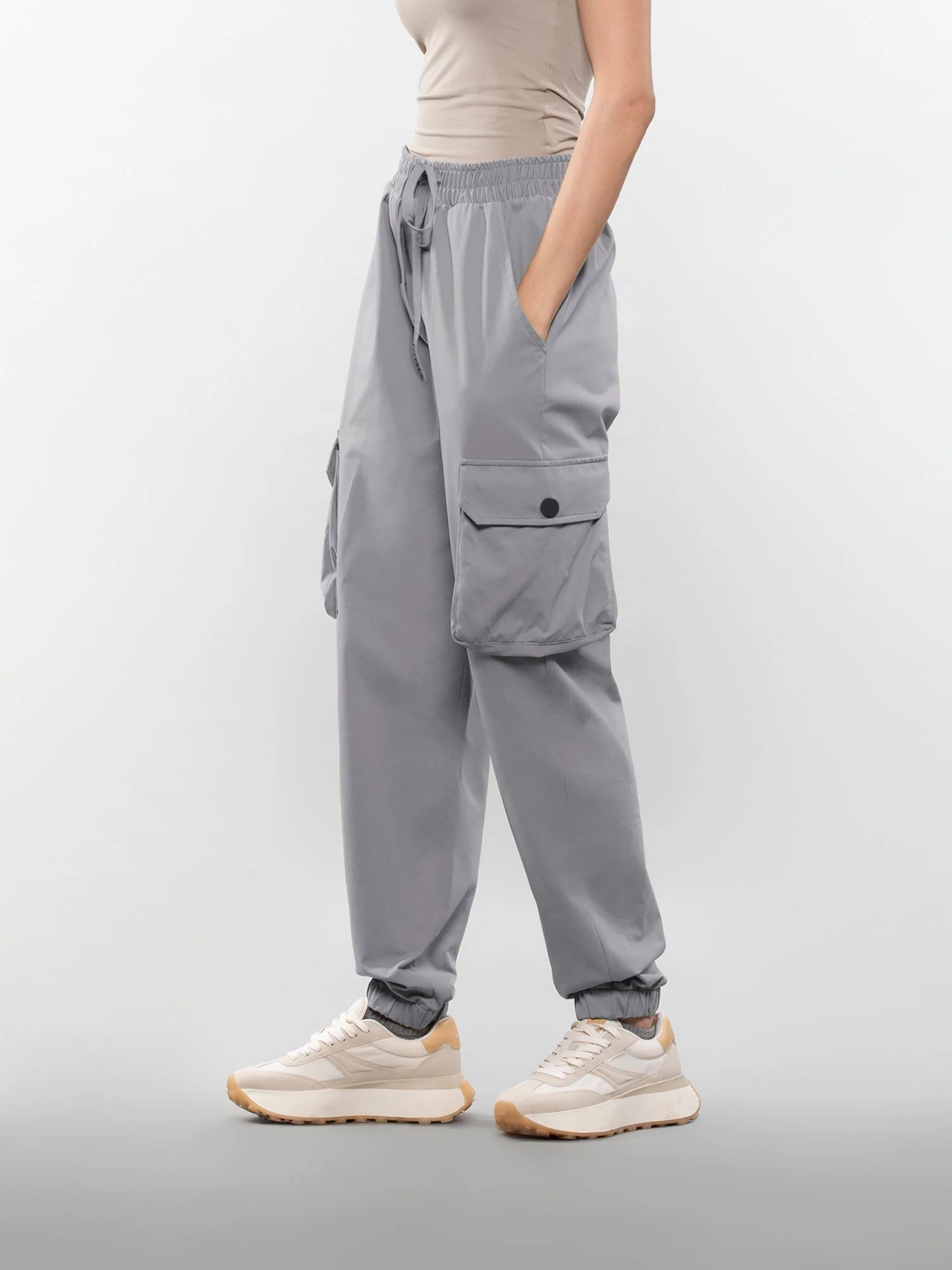 Six pocket cargo pants - Image 32