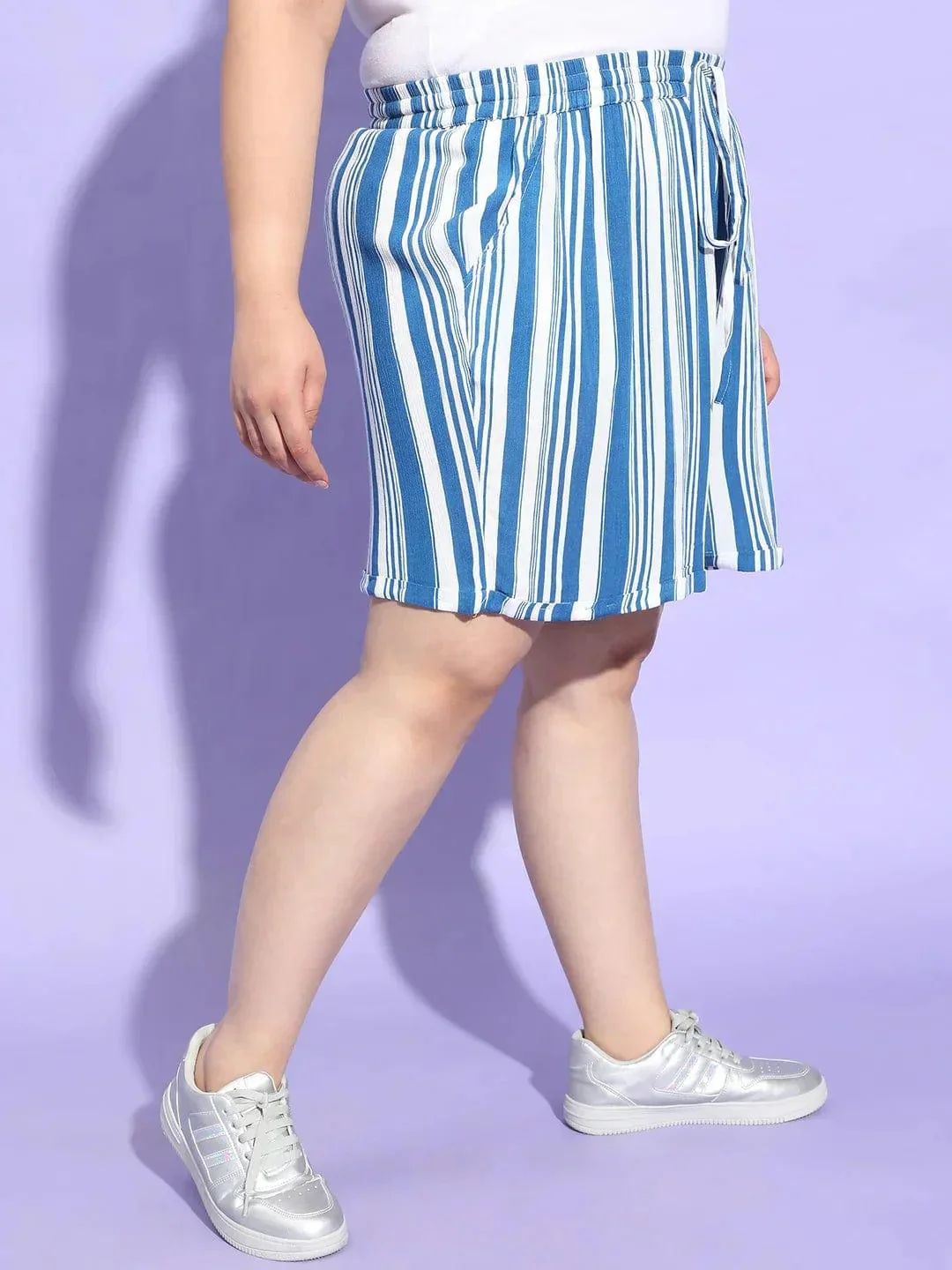 Slight Blue Stripe Print Tie Up Detailing Plus Size Shorts - Image 3