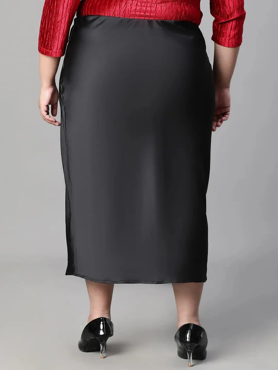 Solid Black Elasticated Knee-length Plus Size Satin Skirt - Image 5