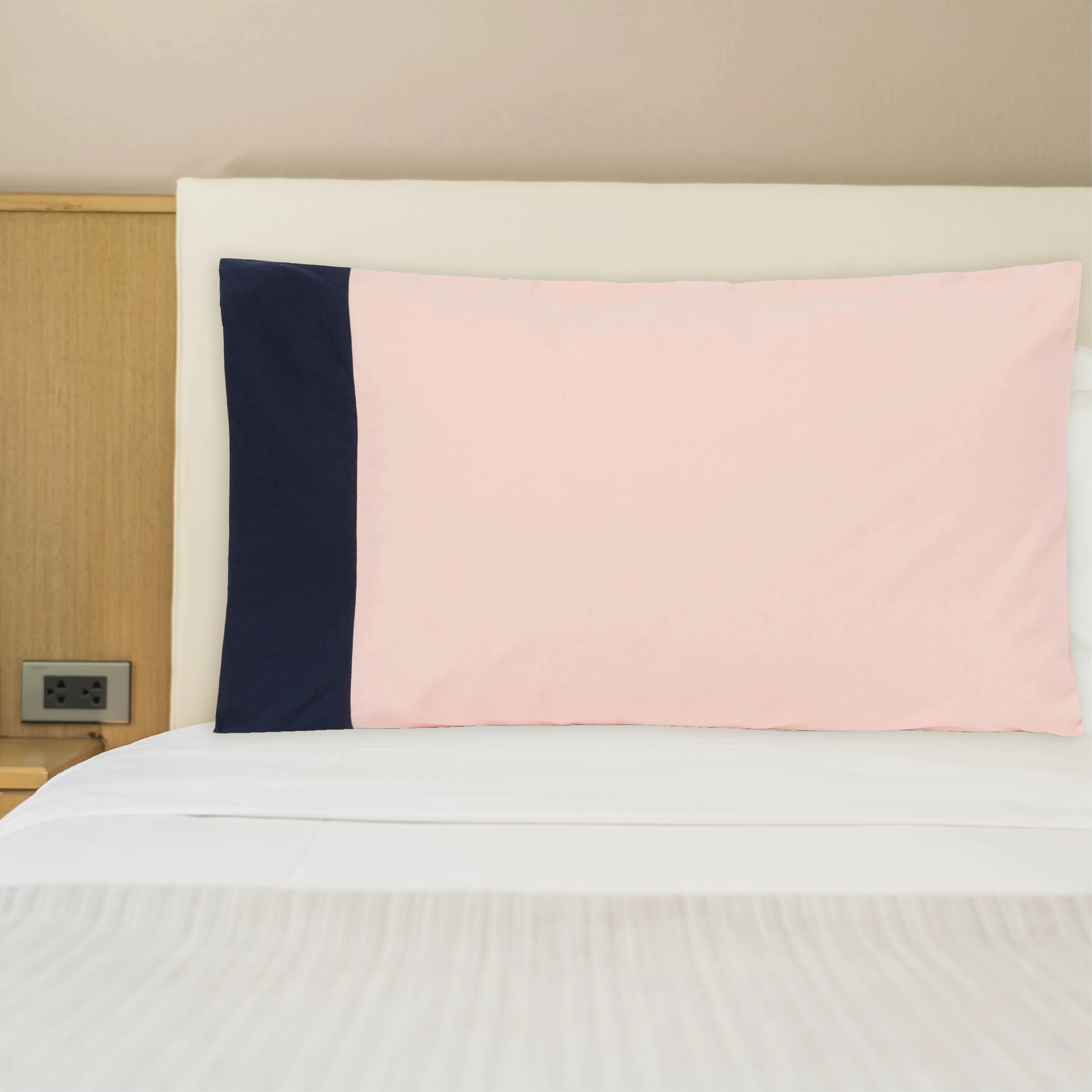 Solid Colour 100% Cotton, 270 Tc King Bedsheet With 2 Colour Accent Pillow Covers - Image 34
