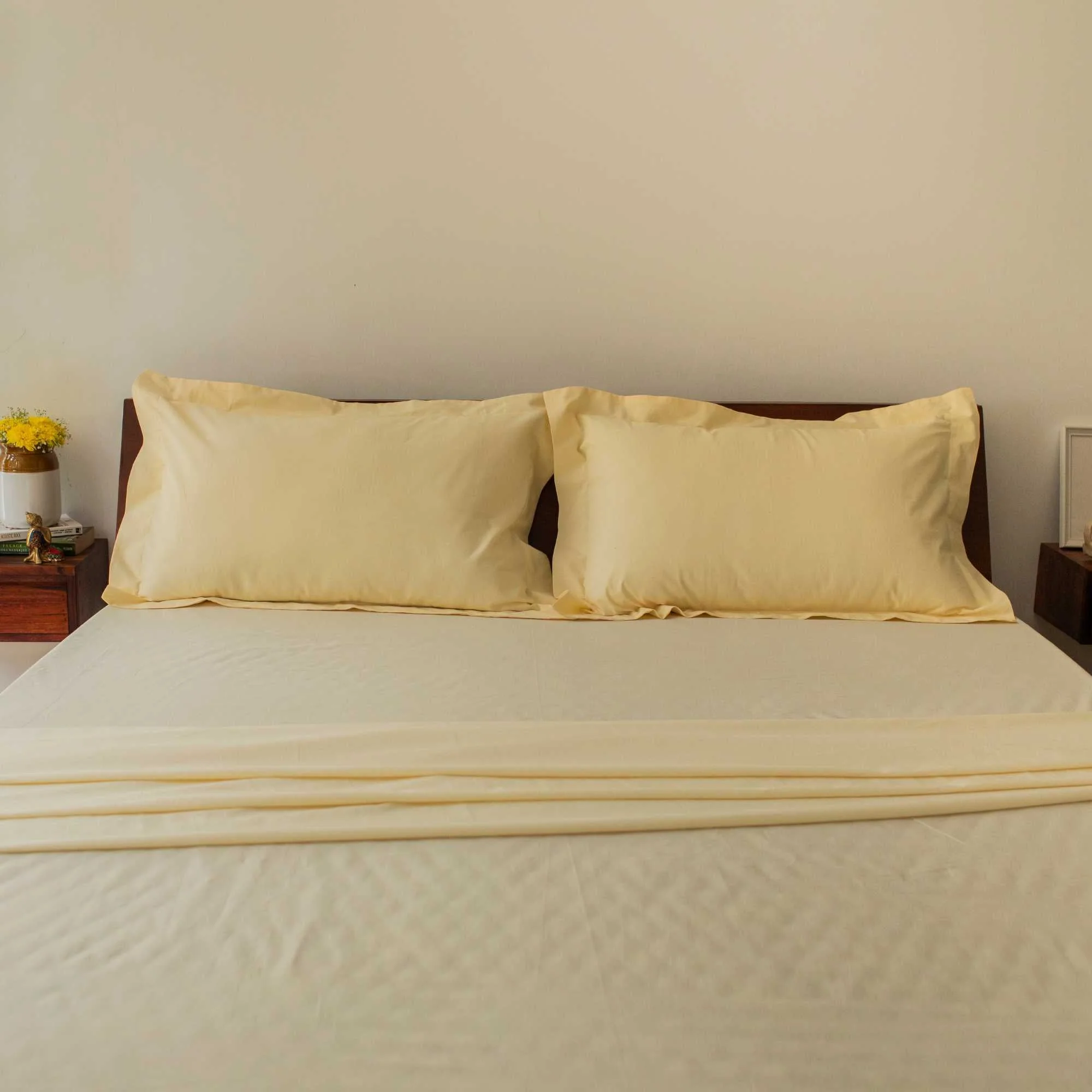 Solid Colour 100% Cotton, 270 Tc King Bedsheet With 2 Frill Pillow Covers