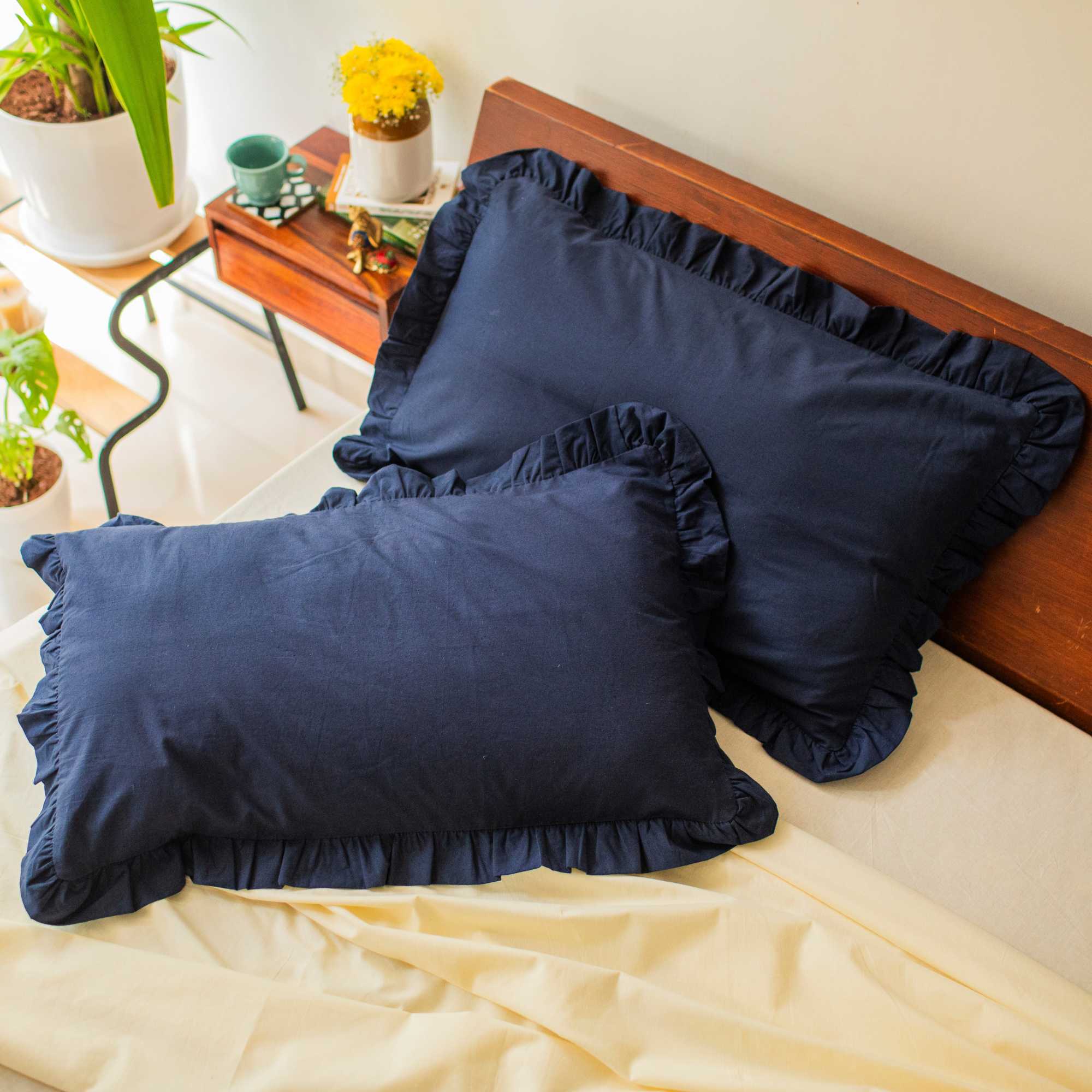 Solid Colour 100% Cotton, 270 Tc King Bedsheet With 2 Frill Pillow Covers - Image 19