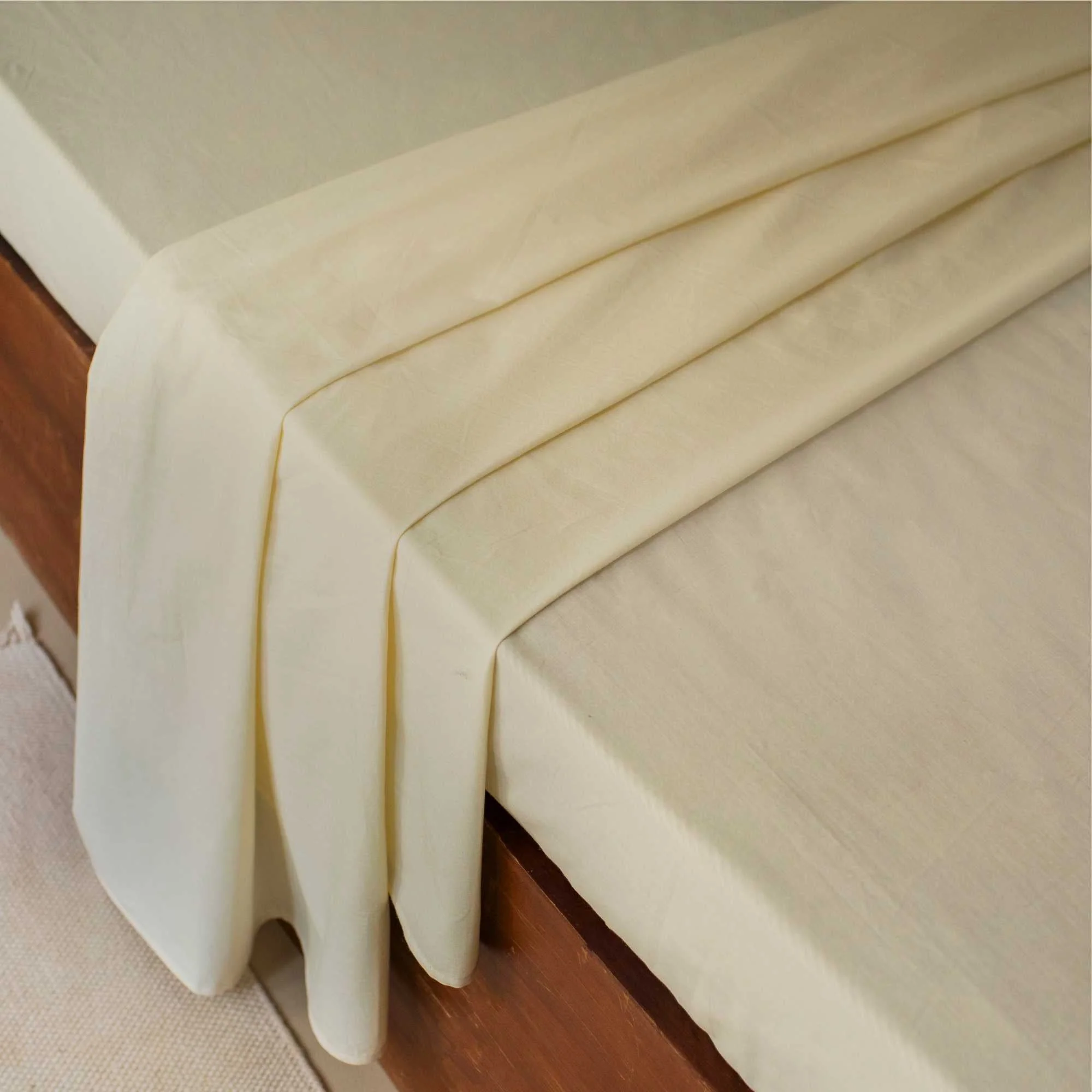 Solid Colour 100% Cotton, 270 Tc King Bedsheet With 2 Frill Pillow Covers - Image 6