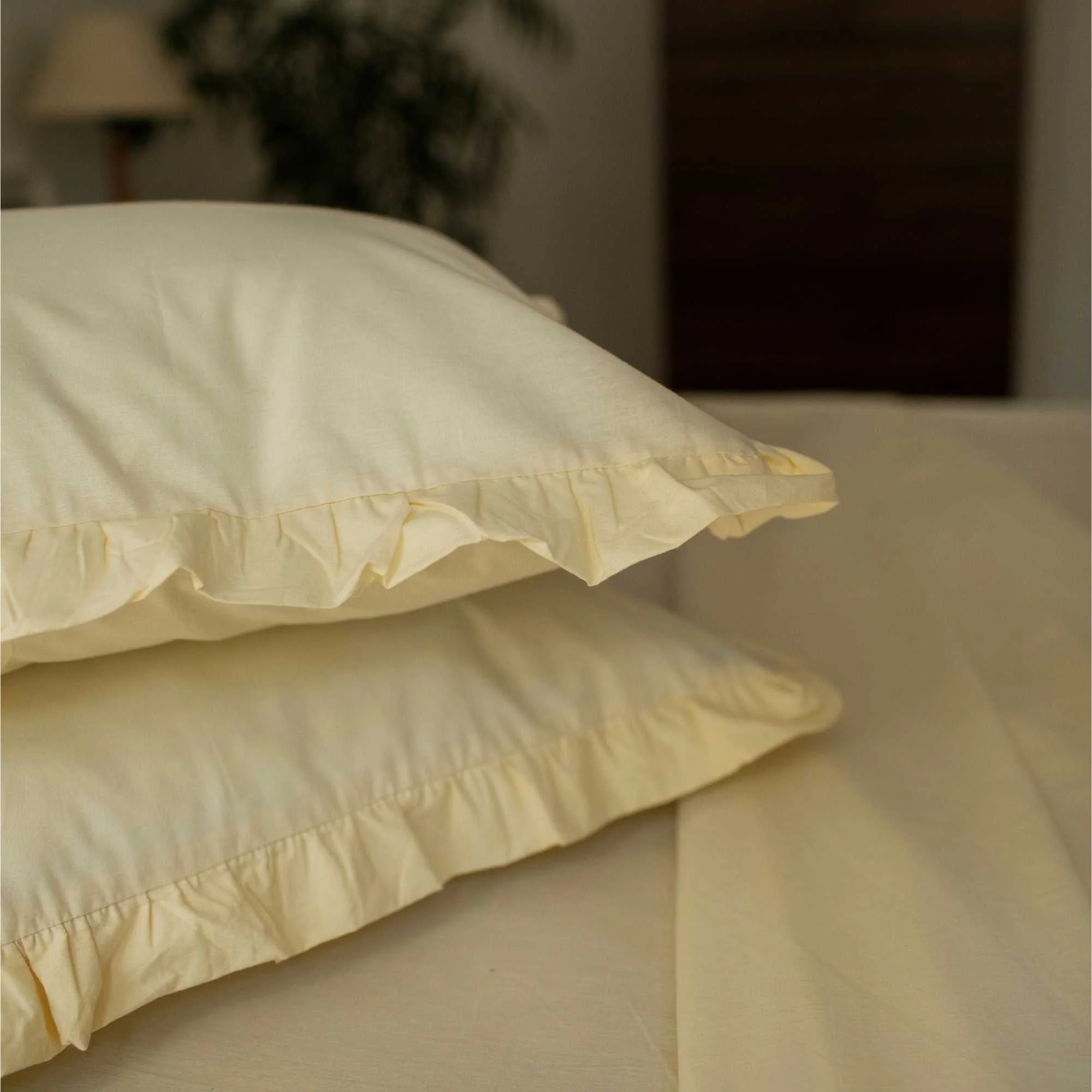 Solid Colour 100% Cotton, 270 Tc King Bedsheet With 2 Frill Pillow Covers - Image 9