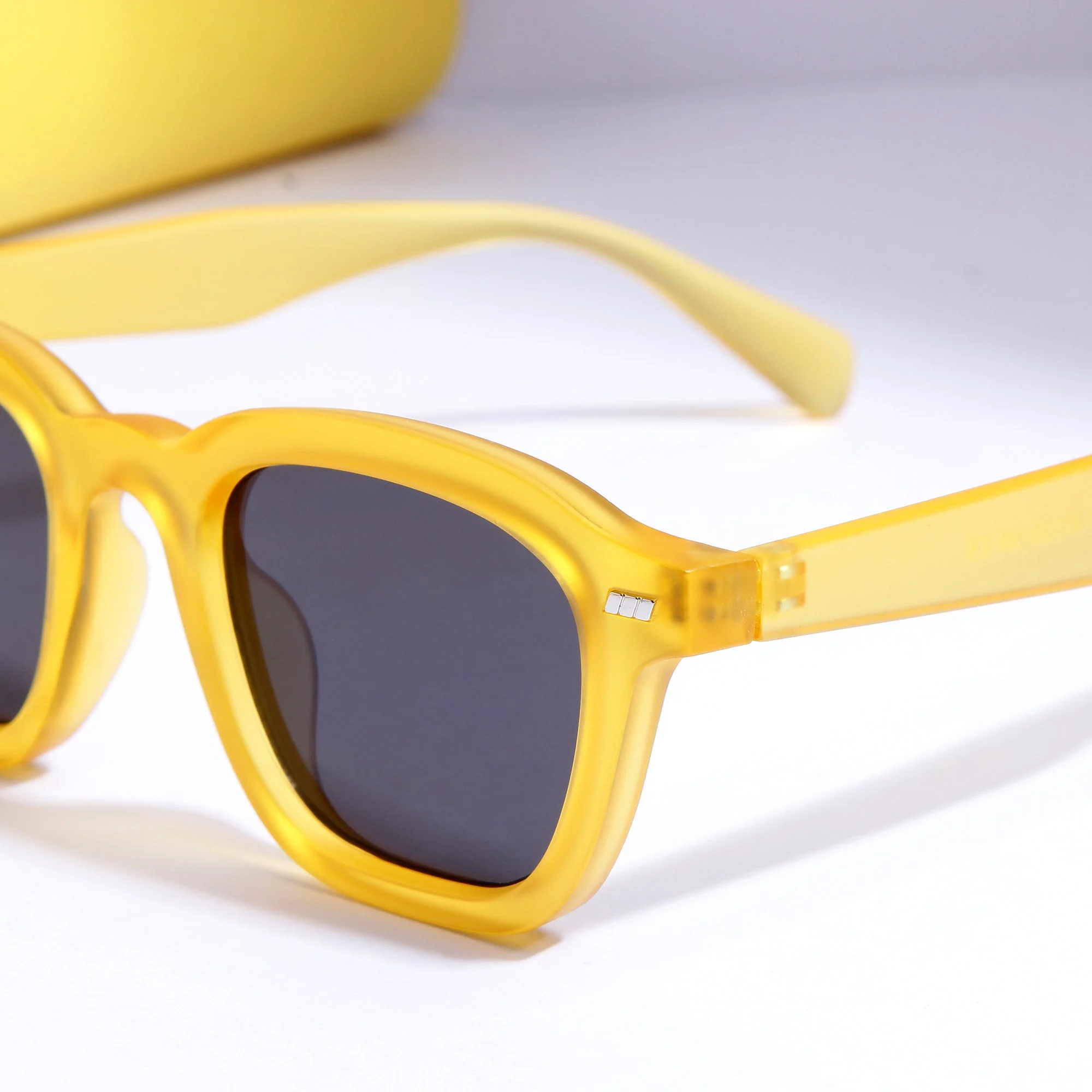 Spark Yellow Black Rectangle Sunglasses - Image 2