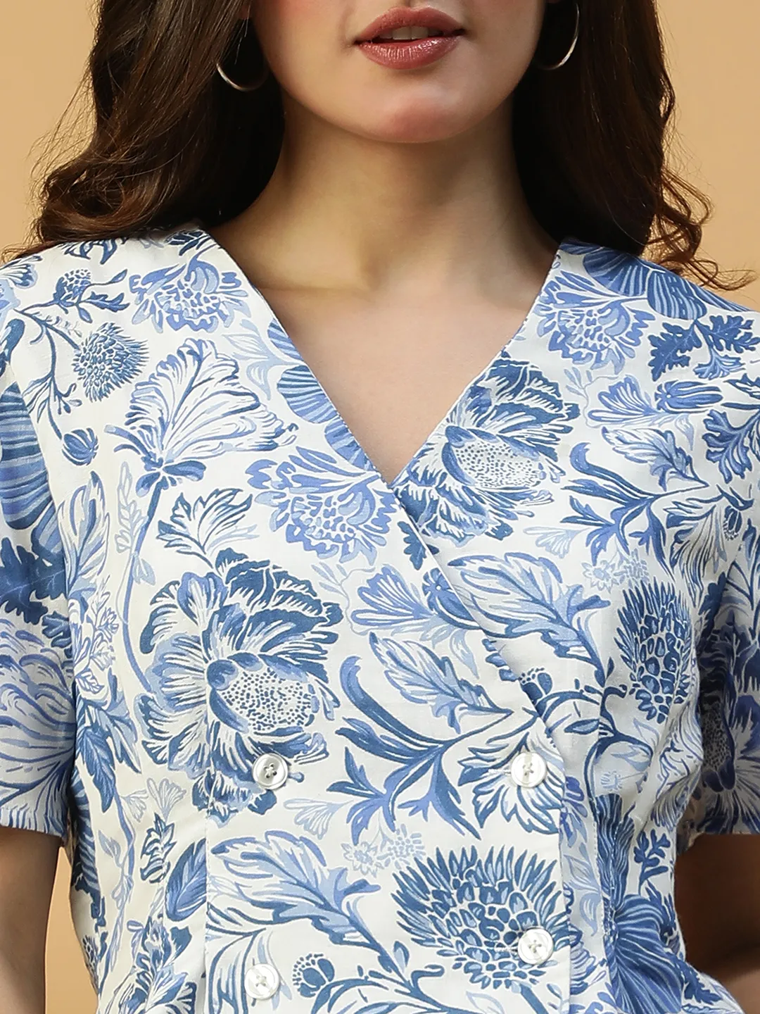 Spring Blue Floral Print Button Detailed Short Sleeve Women Cotton Dobby Top - Image 3