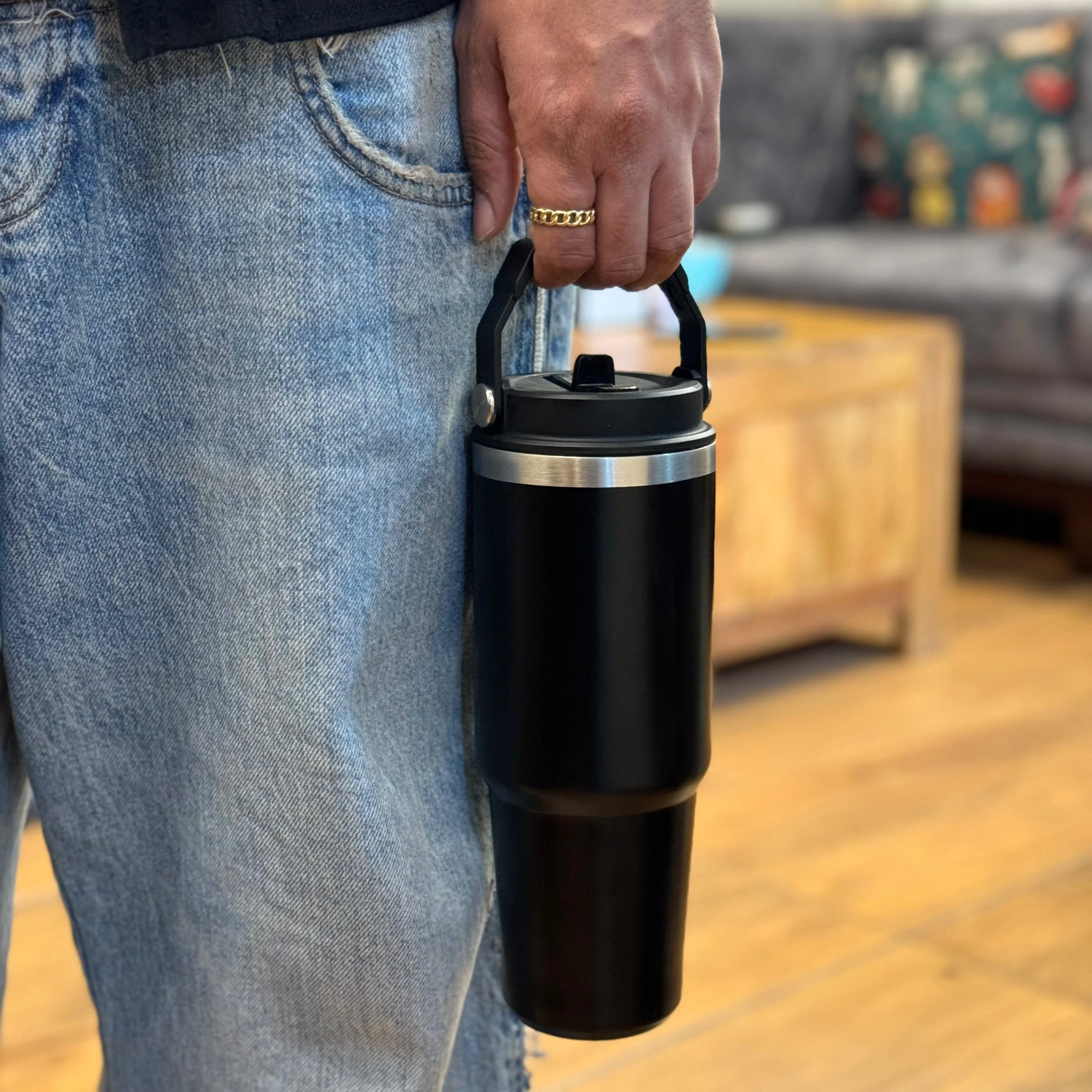 Stan: 900ml Leakproof & Insulated Stainless Steel Tumbler with Handle, Straw & Double-Wall Design for Hot & Cold Drinks - Image 7
