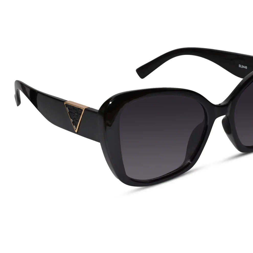 Stylish White Cat Eye Sunglasses - Image 5
