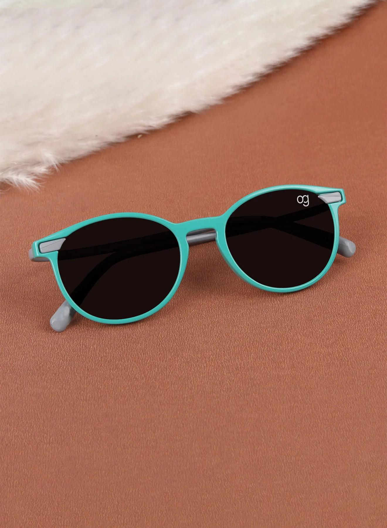 Sugarglint Green & Grey Wayfarer Kids Sunglasses - Image 3