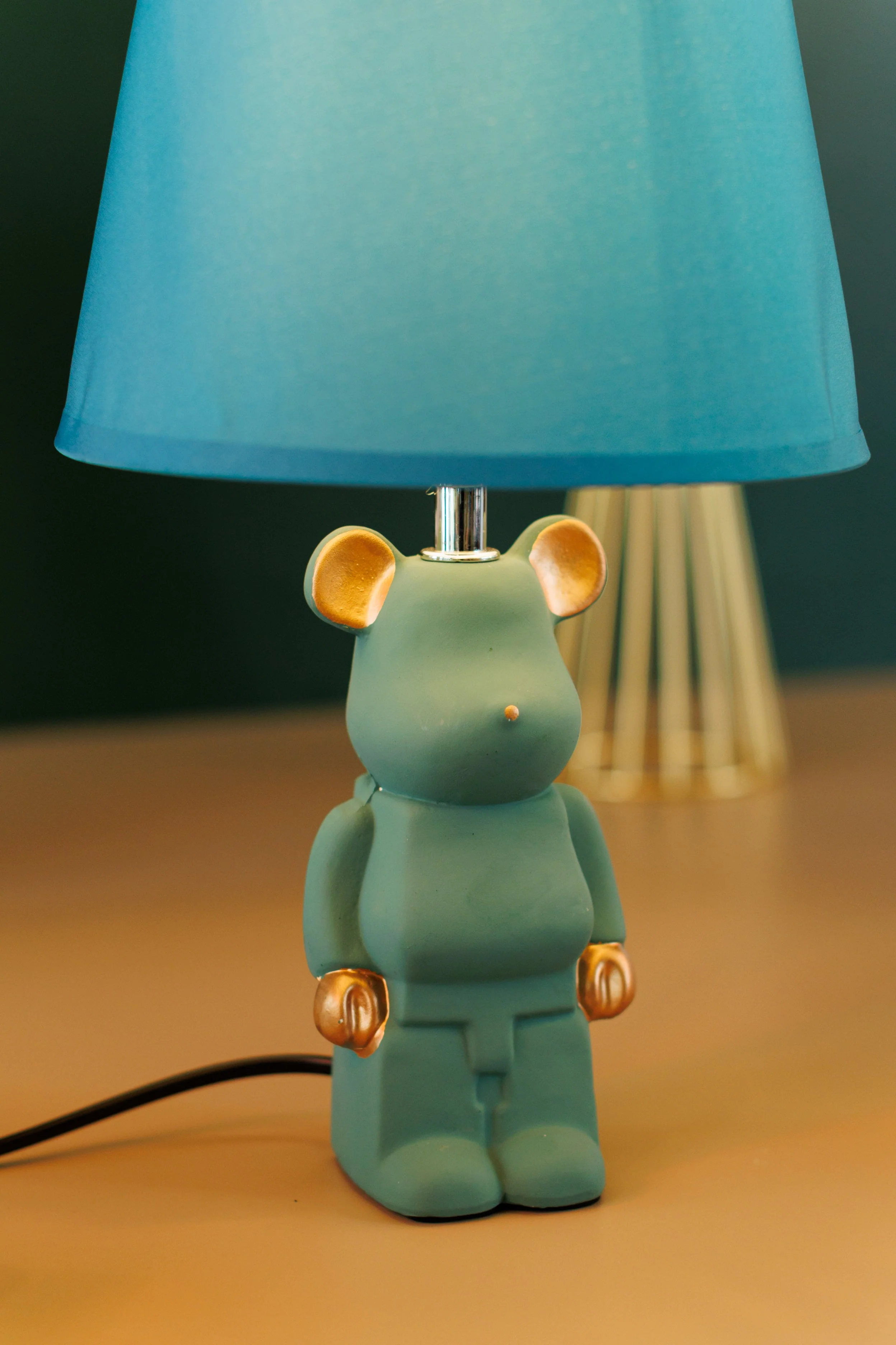 Table Light Bear Bedside Lamp Resin Crafts Cartoon- Green - Image 6