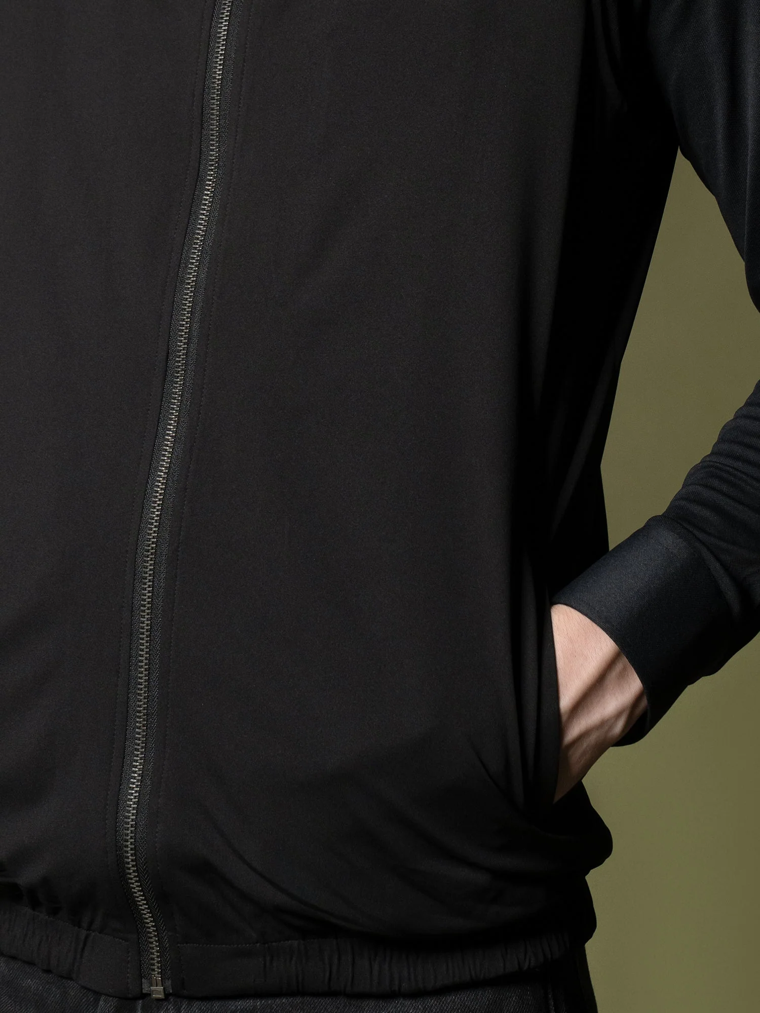 Technical Vest - Image 4