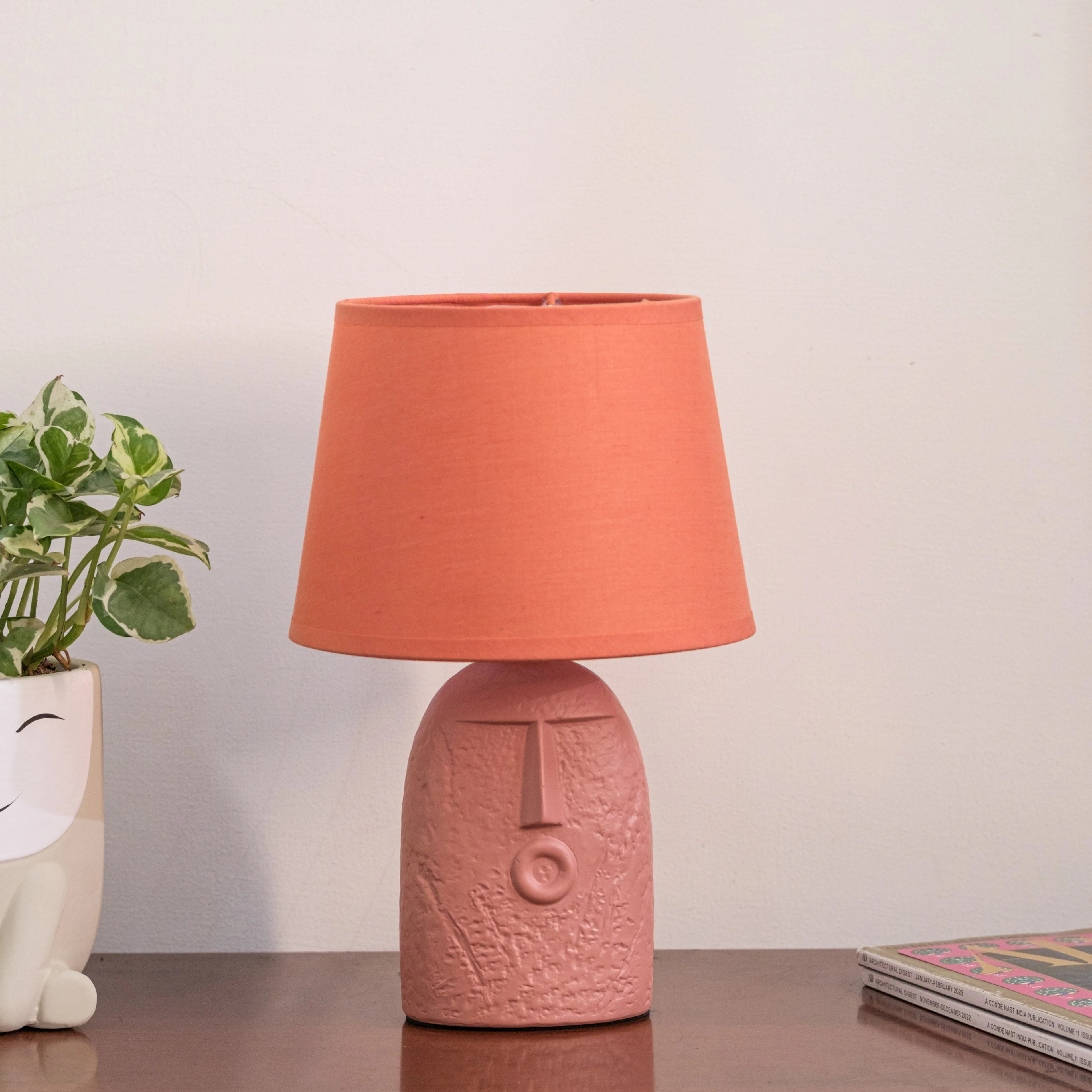 Terracotta wow table lamp with lamp shade - Image 11