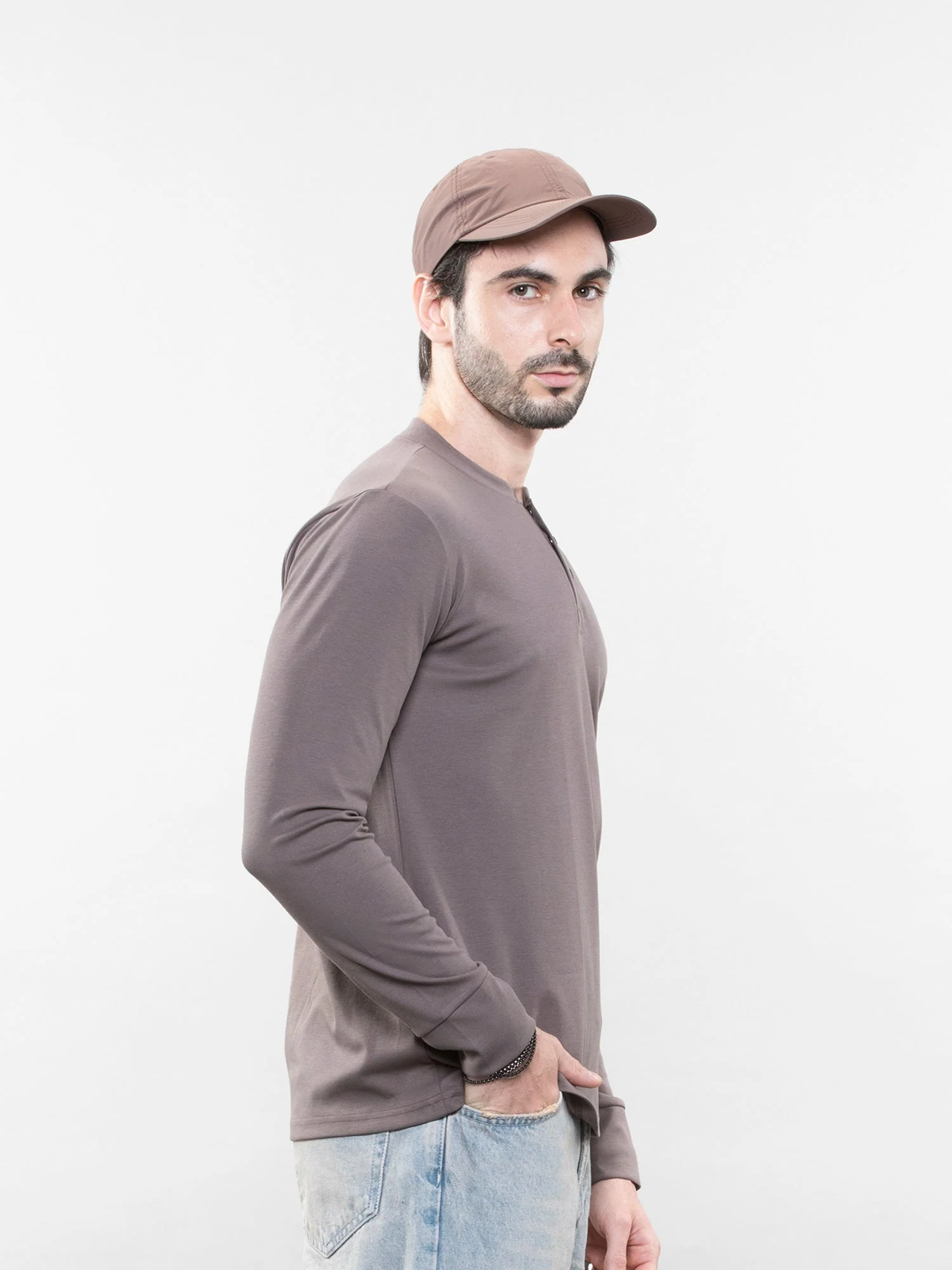 The henley tee - Image 16