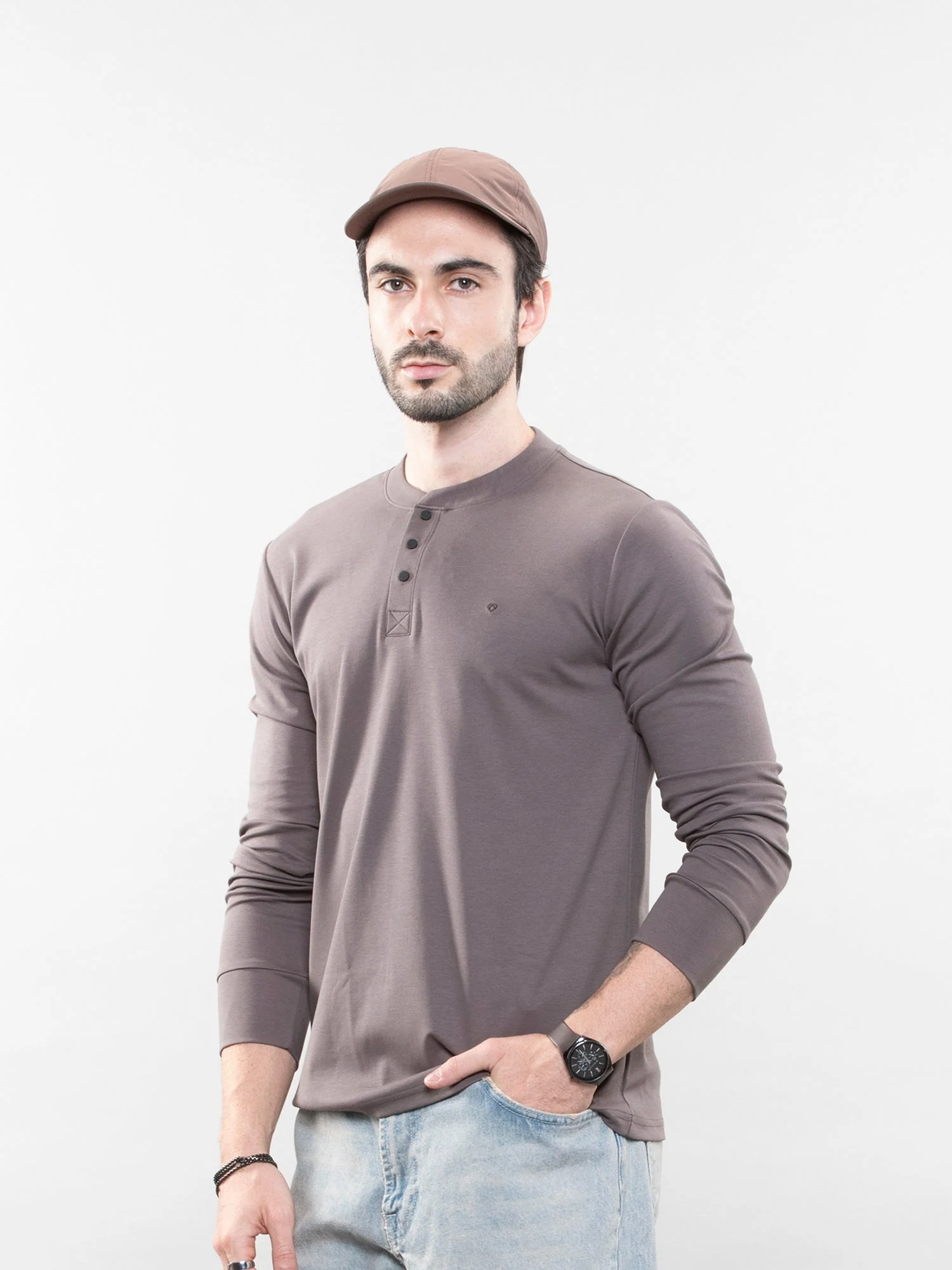 The henley tee - Image 17