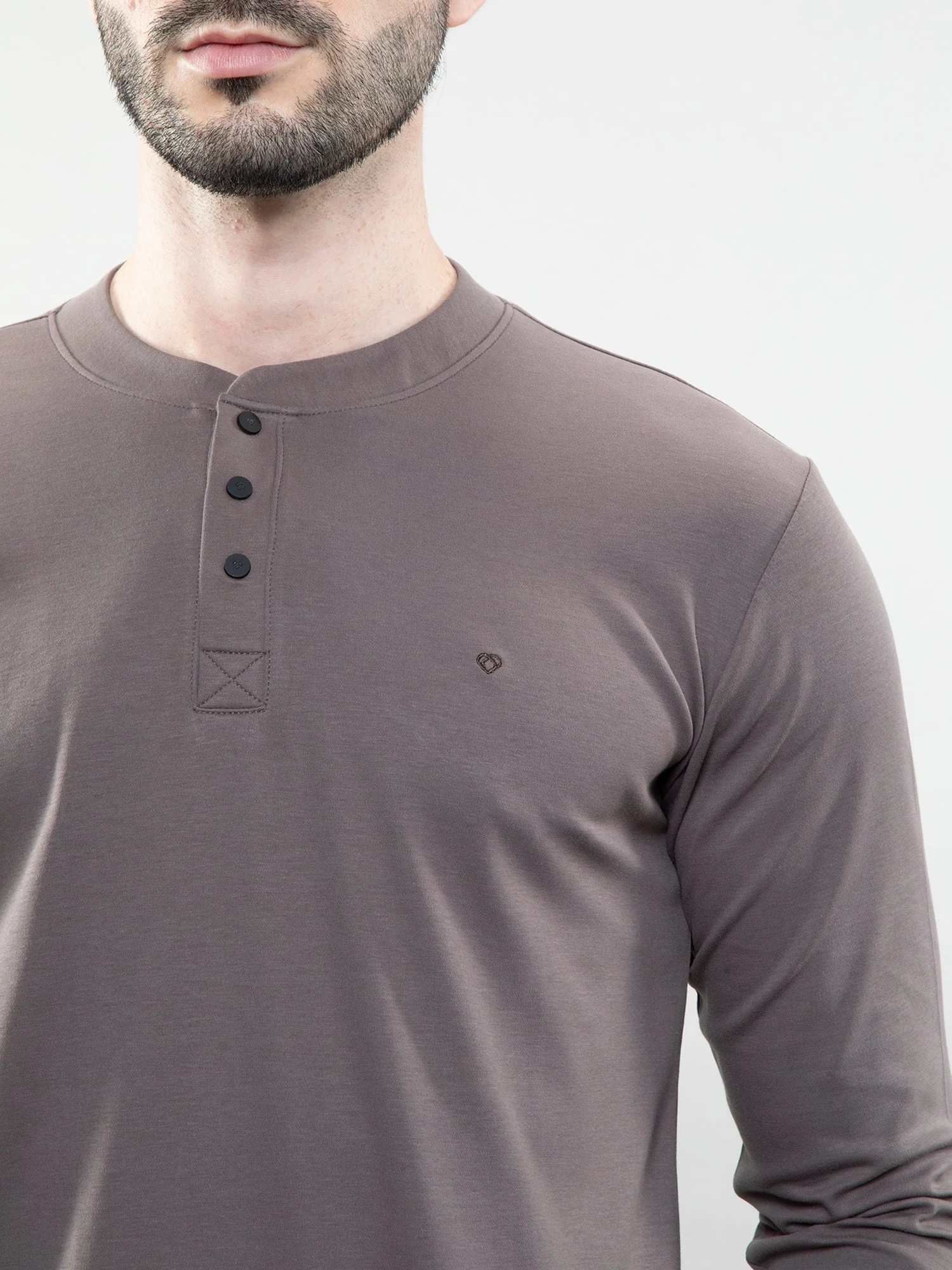 The henley tee - Image 20