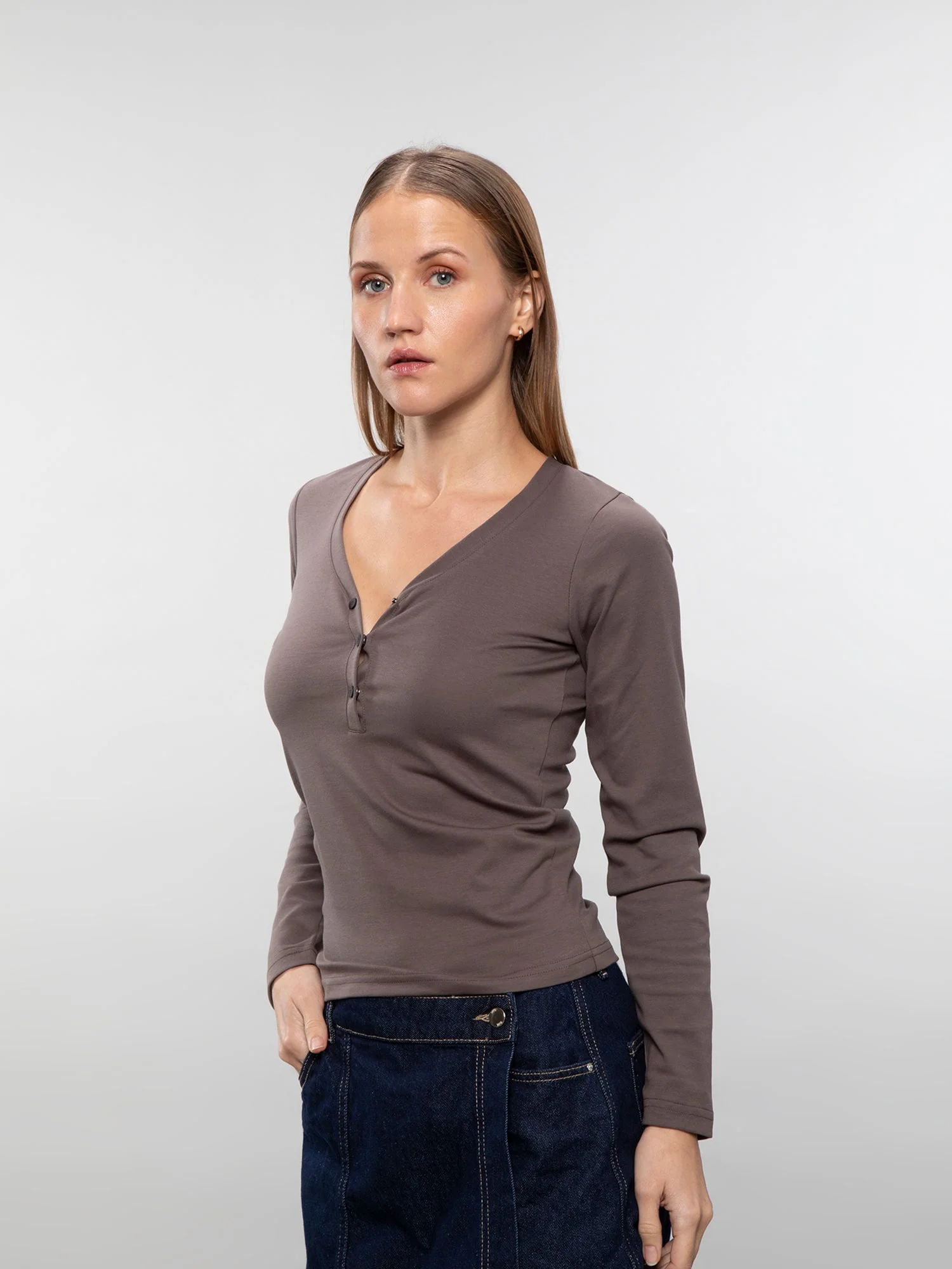 The henley tee - Image 16