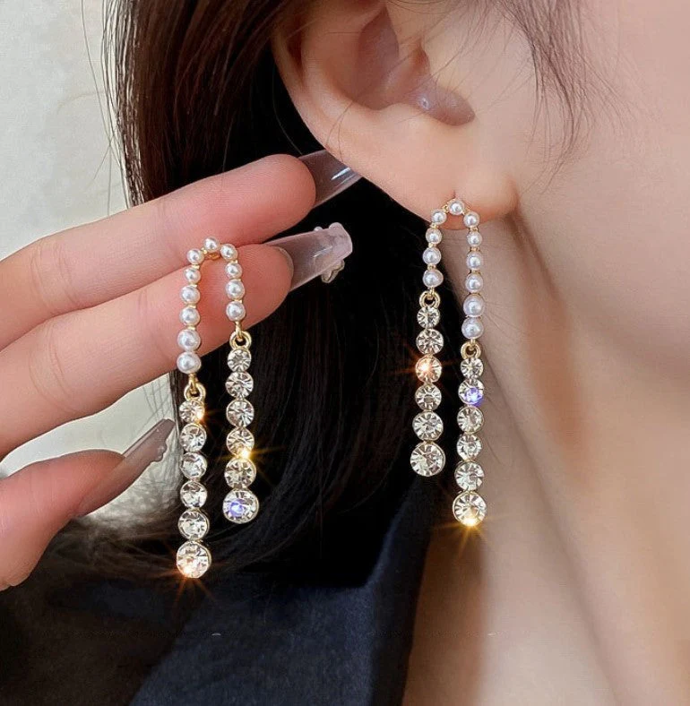 Thread Diamond Dangler Earring