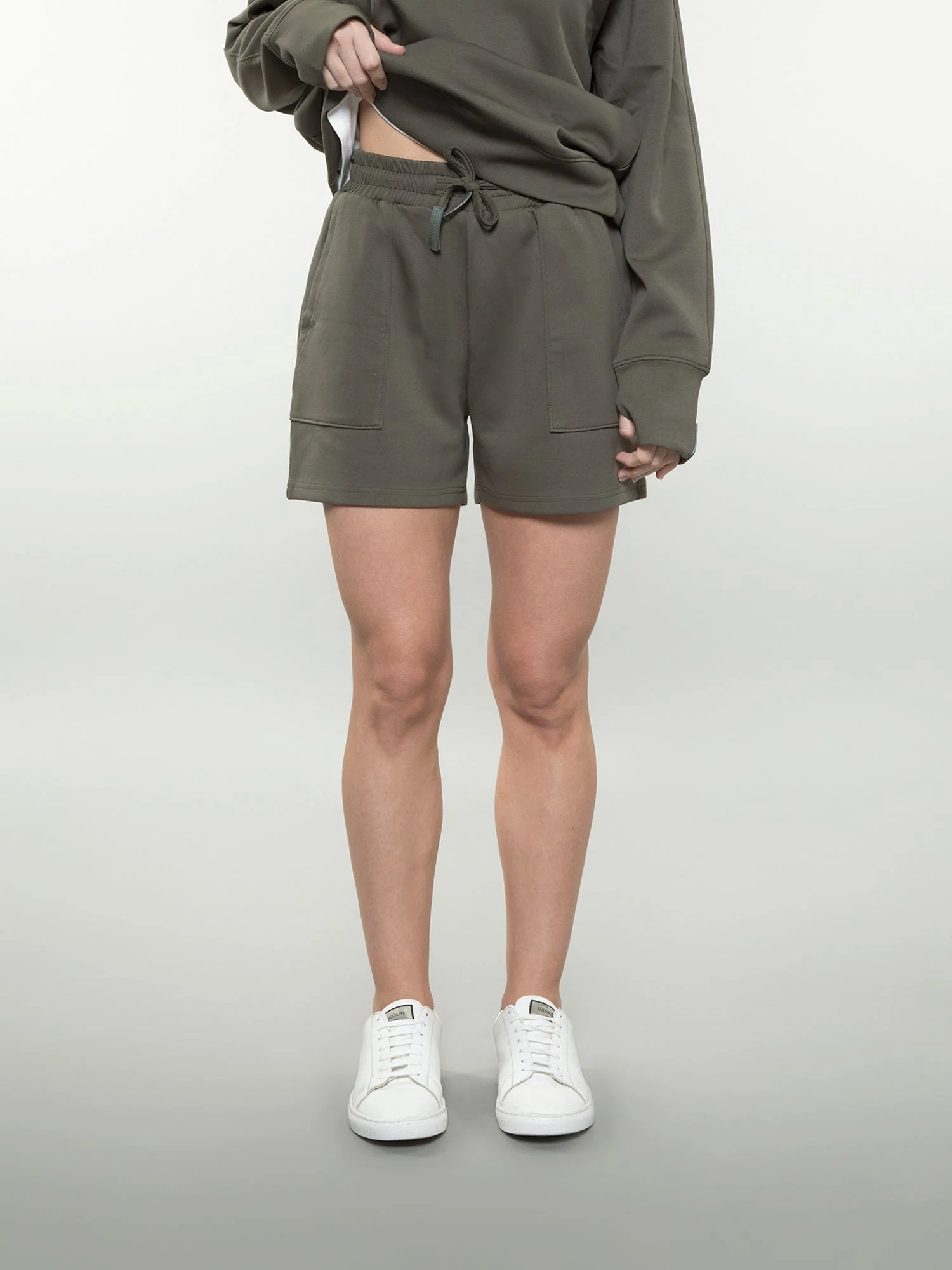 Three pocket sweatshorts - Image 27