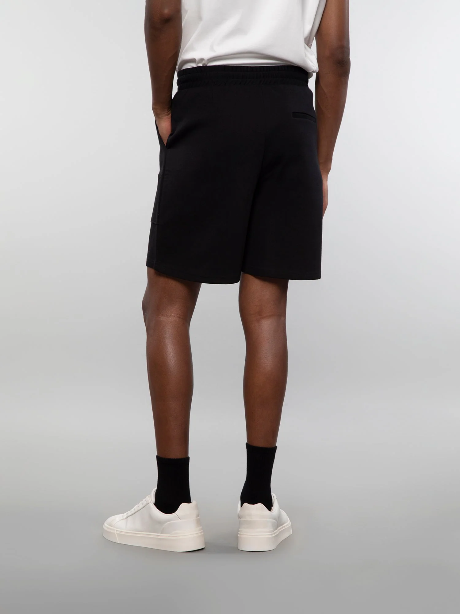 Three pocket sweatshorts - Image 35