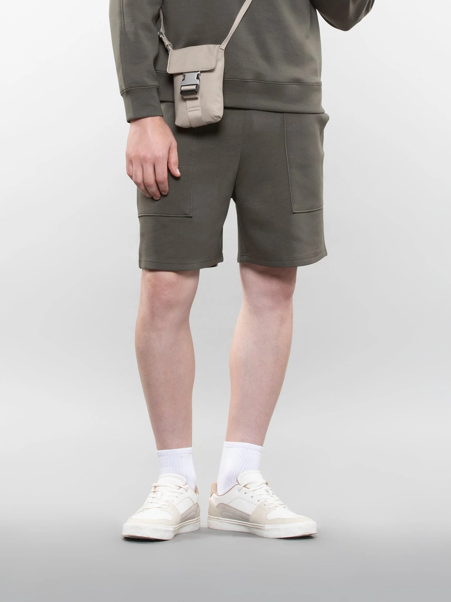 Three pocket sweatshorts - Image 39