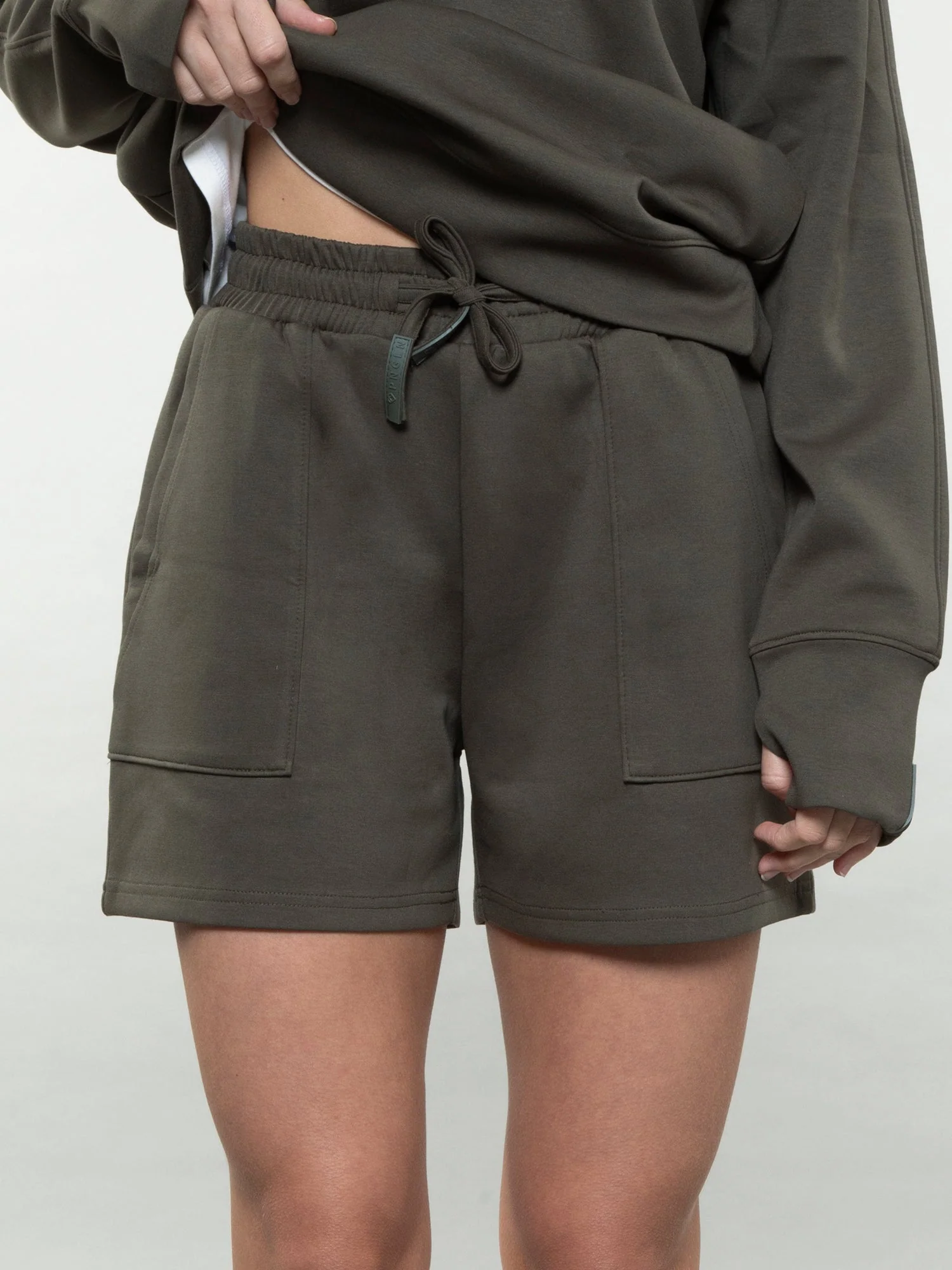 Three pocket sweatshorts - Image 22