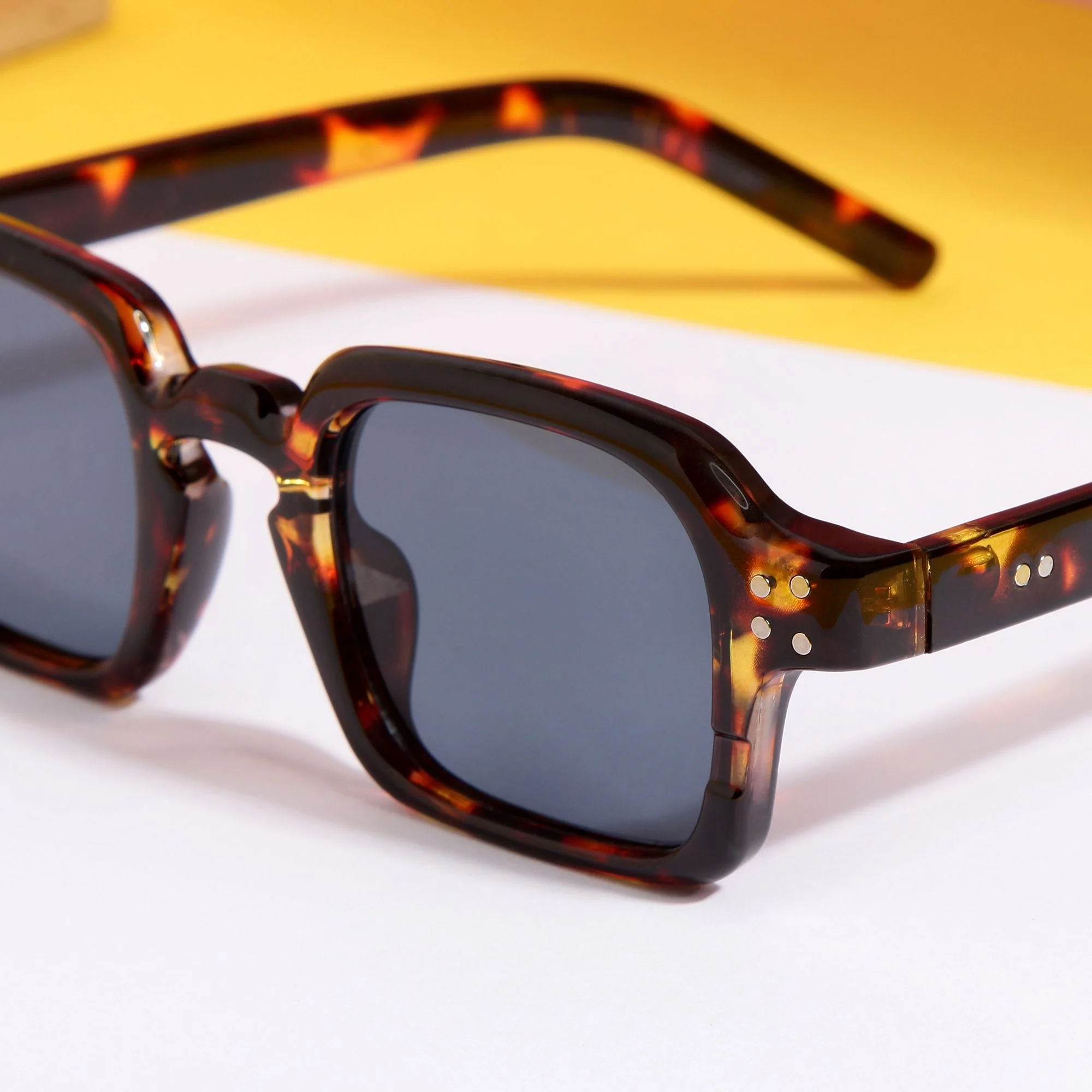 Tortoise Brown Black SZ 2005 Square Sunglasses - Image 2