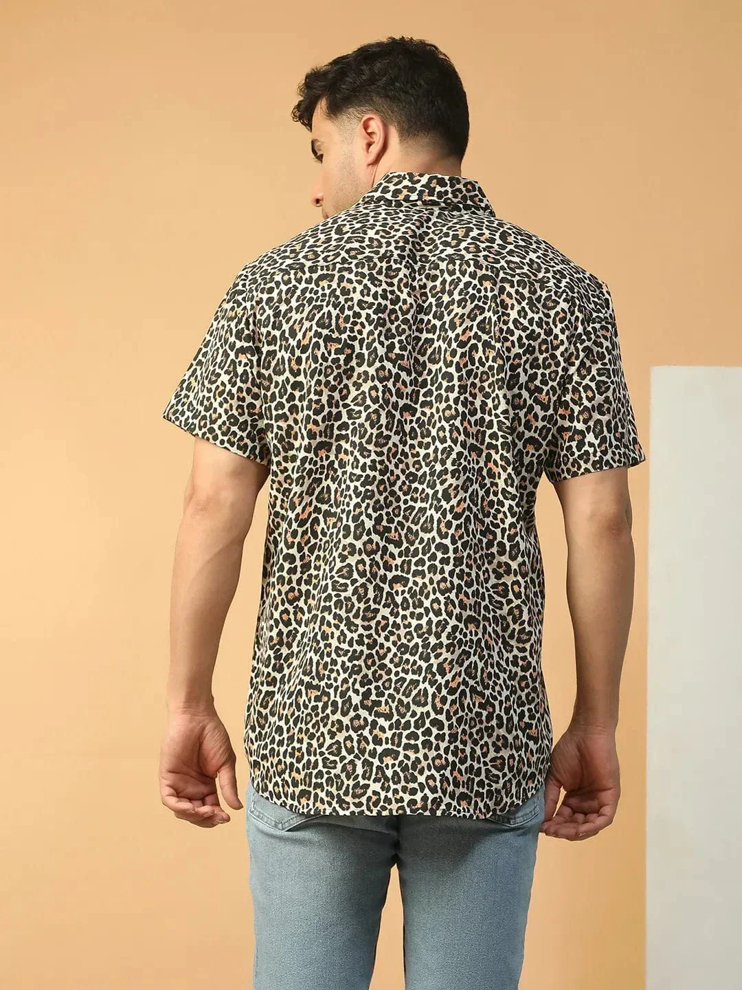 Trend Wolf Animal Print Multicolor Collared Short Sleeve Men Oversized Shirt - Image 6