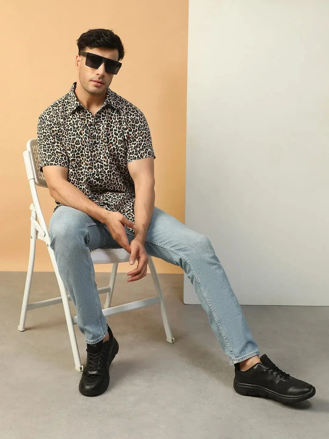 Trend Wolf Animal Print Multicolor Collared Short Sleeve Men Oversized Shirt - Image 8