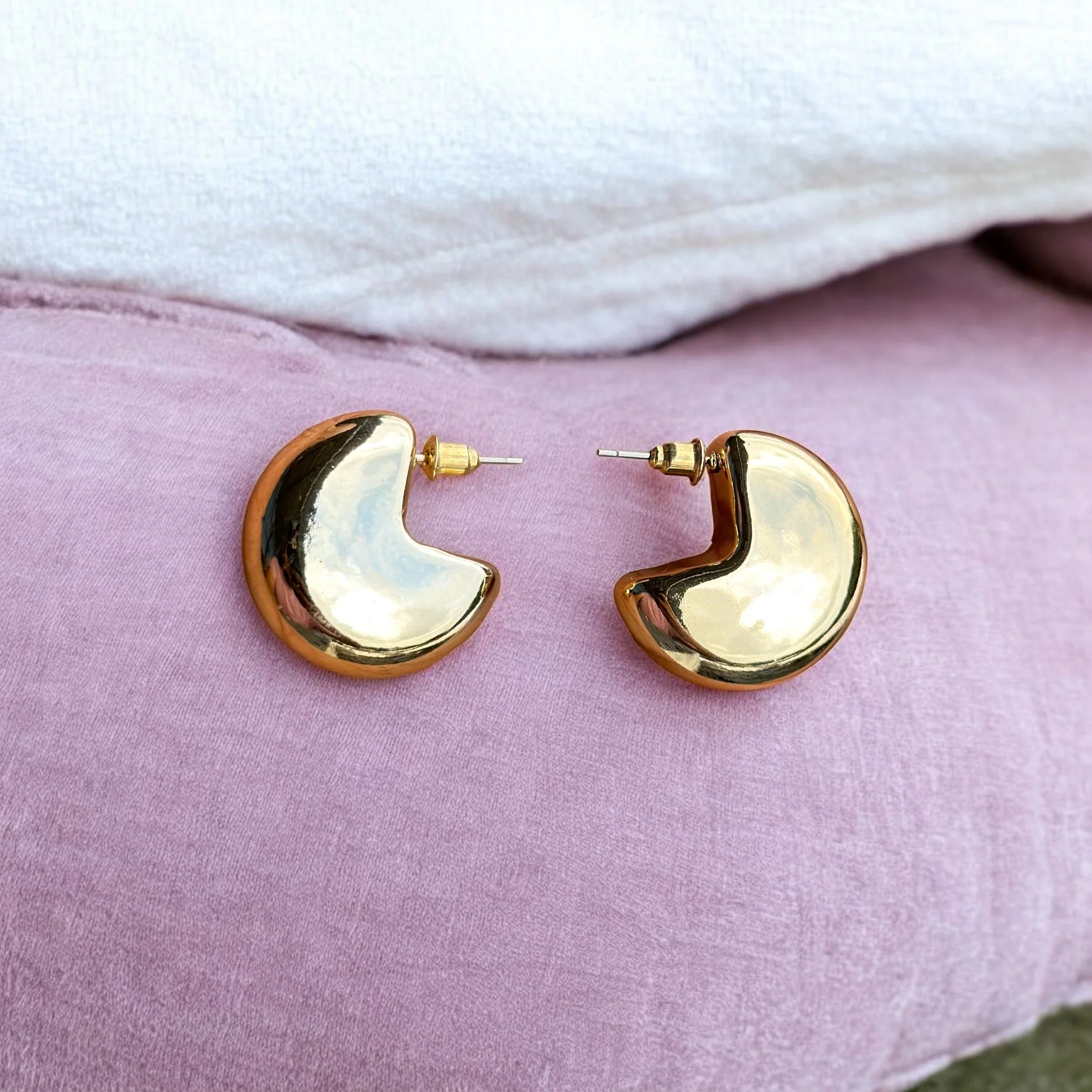Twilight Treasures Stud Earring - Image 4