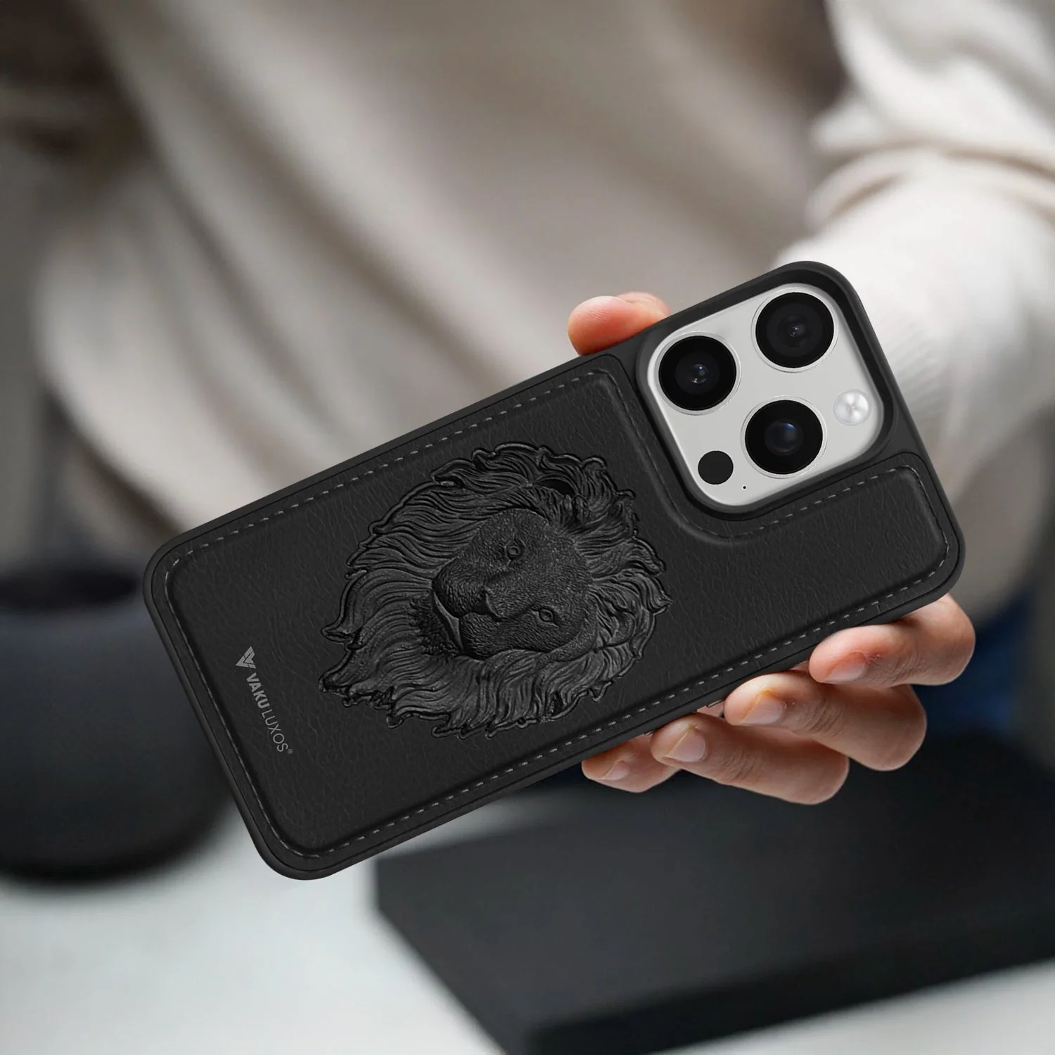 Vaku ® Apple iPhone 16 Pro Max Lion Embossed Luxury Designer Leather Protective Back Cover - Image 4