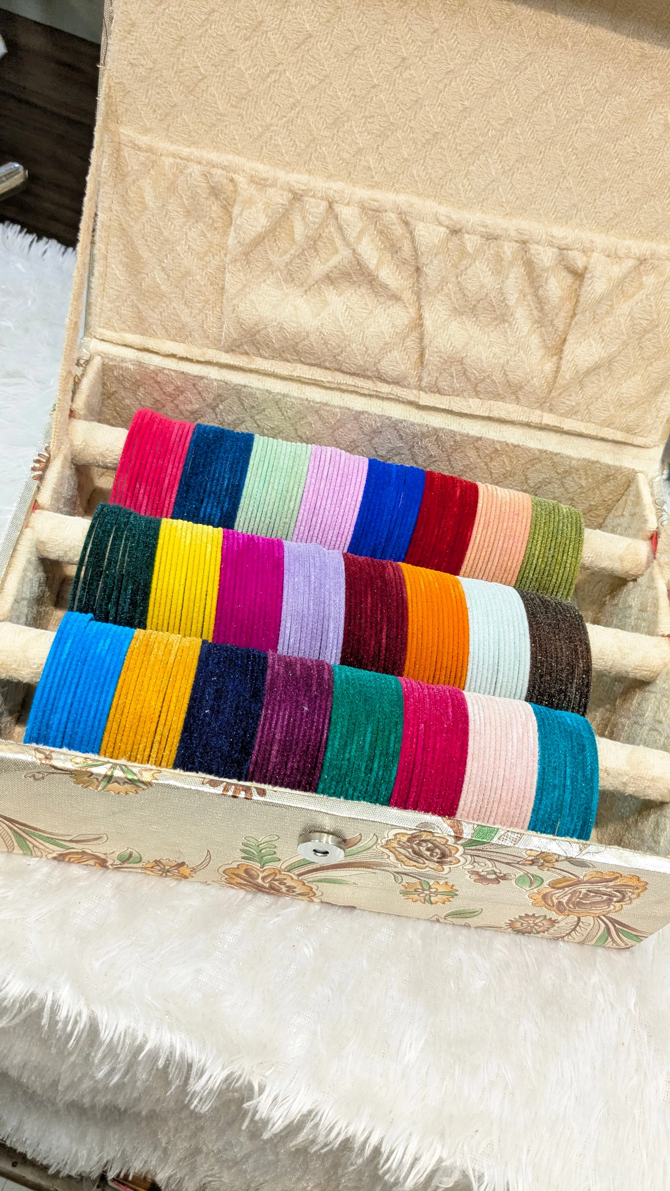 Velvet bangles with bangles organizer as - Image 3