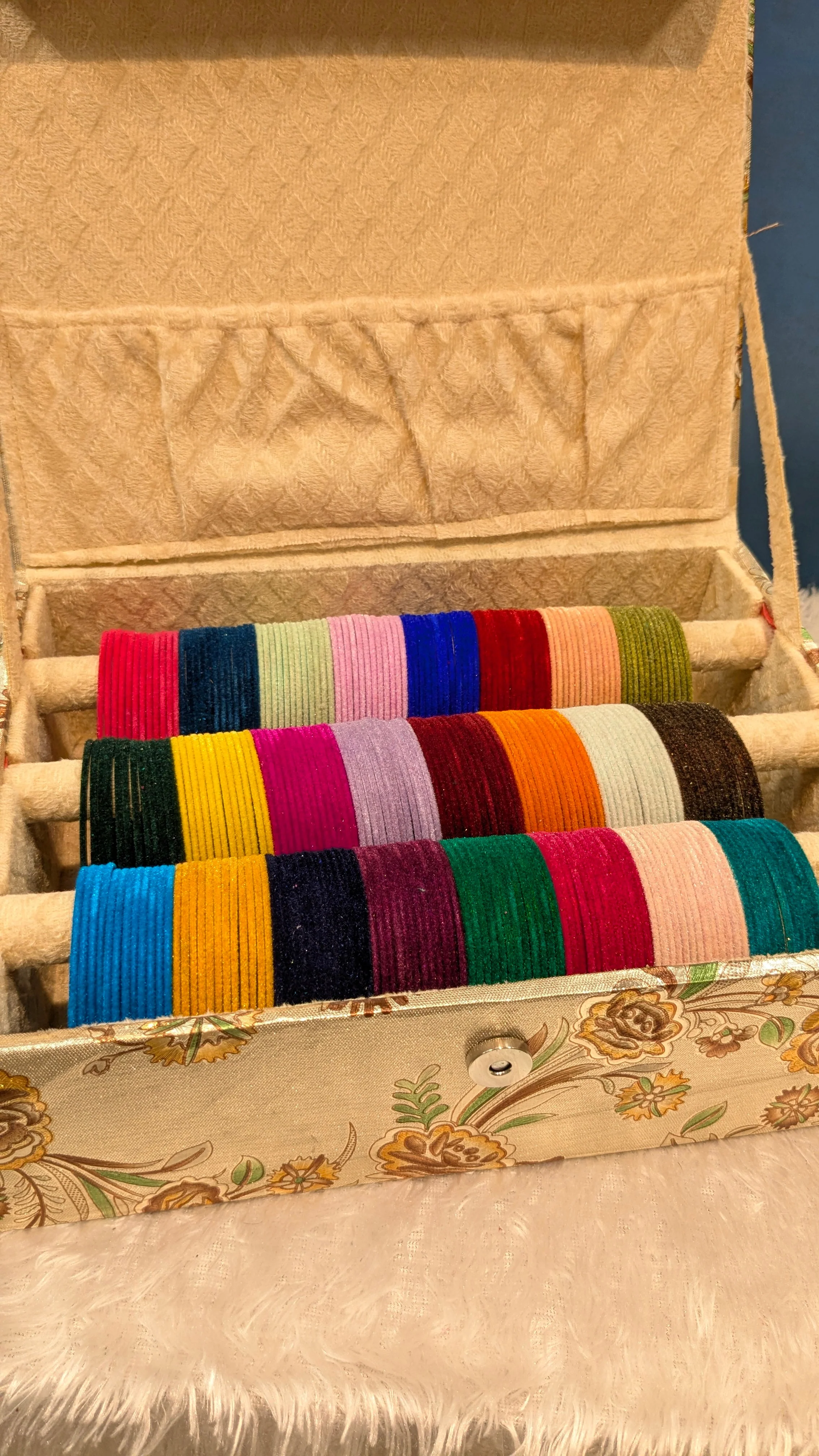 Velvet bangles with bangles organizer as - Image 2