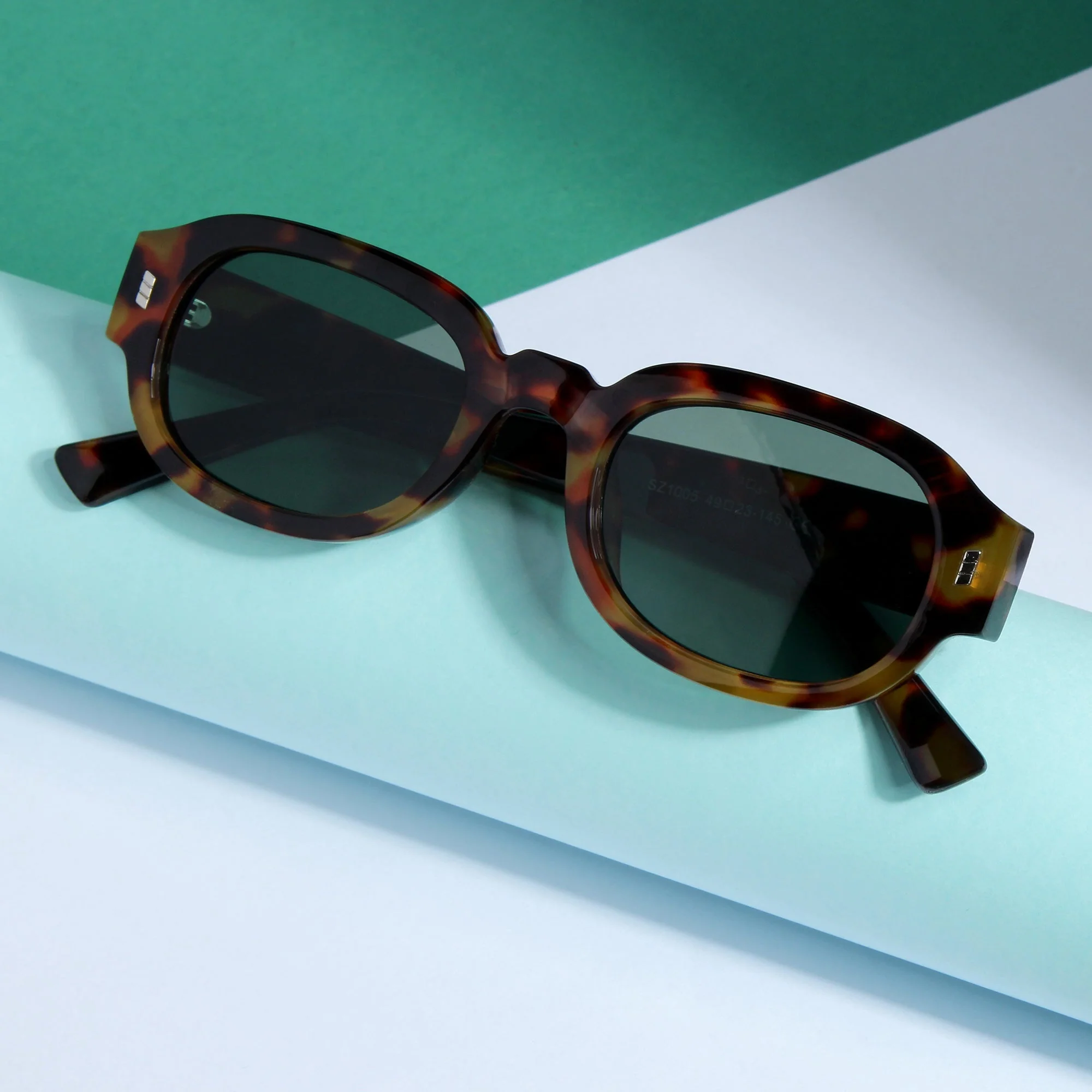 Venom Tortoise Green Oval Sunglasses - Image 4