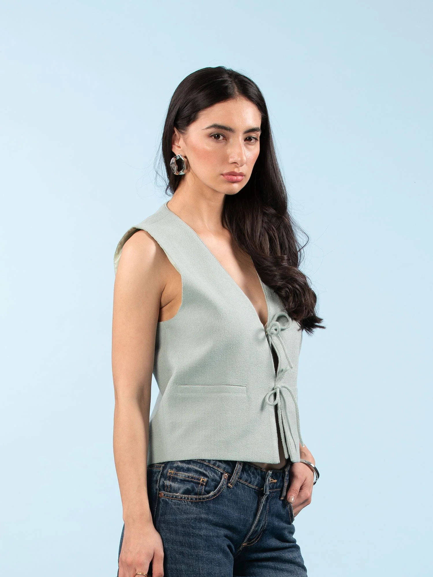 Vest with Bow Closure - Image 7