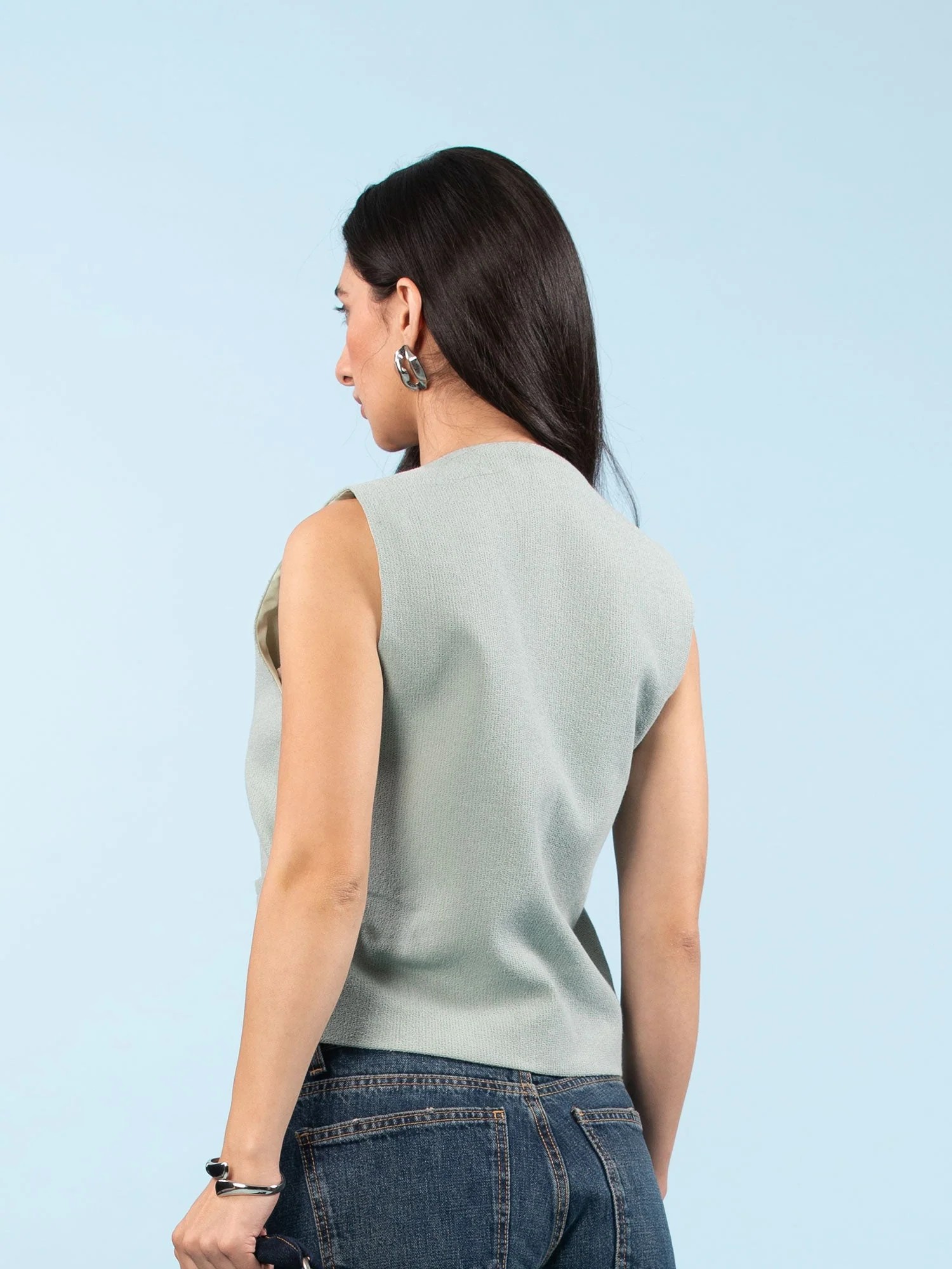 Vest with Bow Closure - Image 9