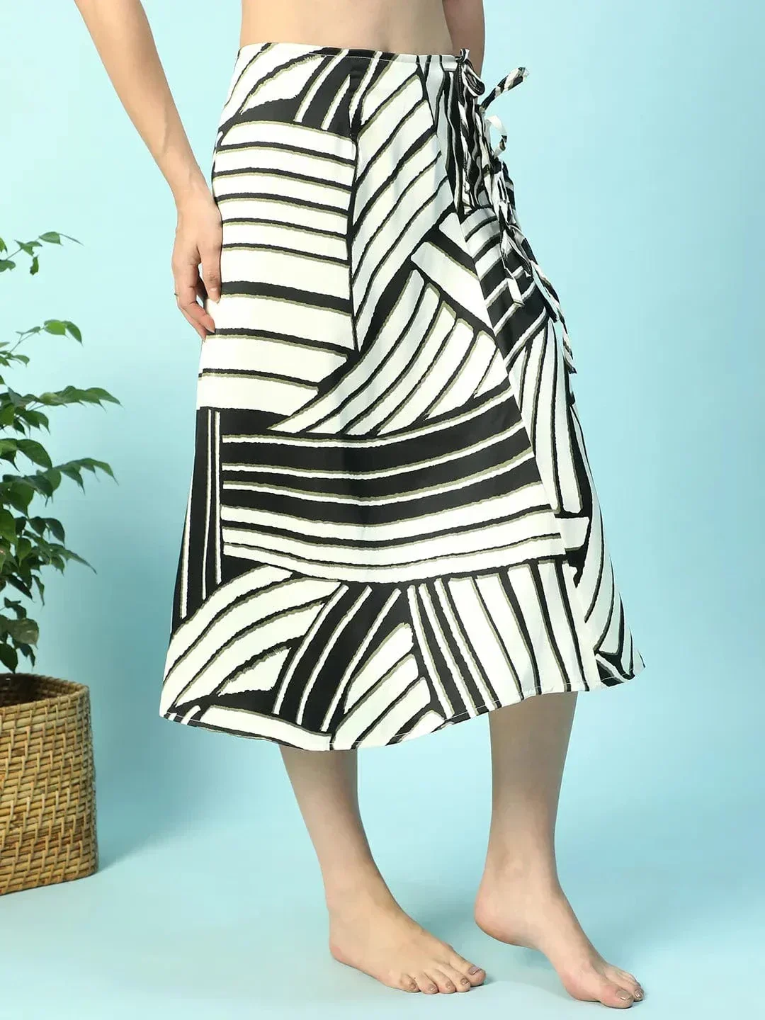 Vibey Black Stripe Print Elasticated With Tie-Up String Detail Women Beachwear Satin Skirt - Image 4
