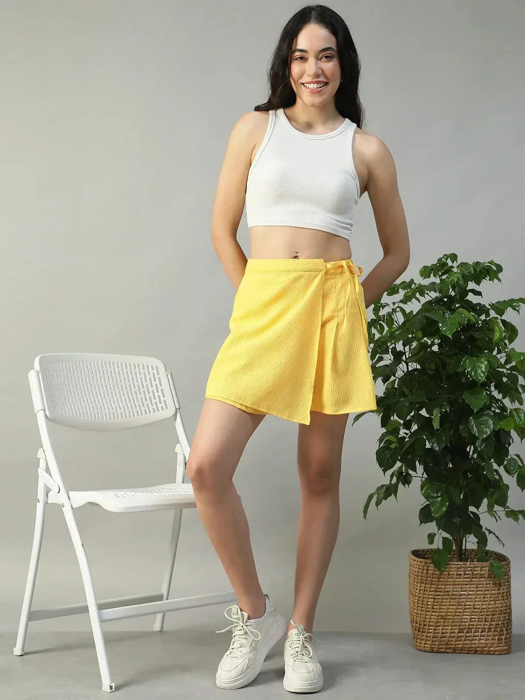 Vibey Solid Yellow Elasticated Tie-Up Detail Seersucker Dobby Women Skort with Front Flap - Image 2