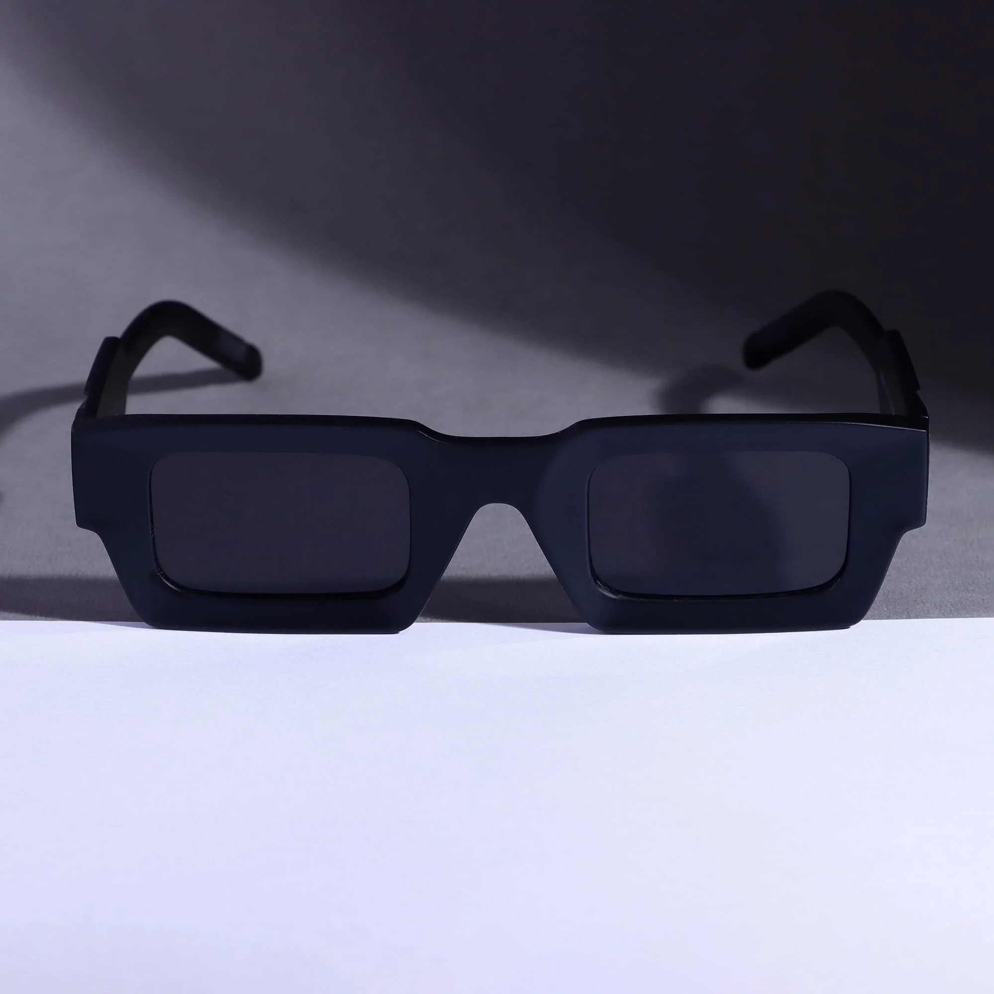 Vintage V2 Full Black Rectangle Sunglasses - Image 3