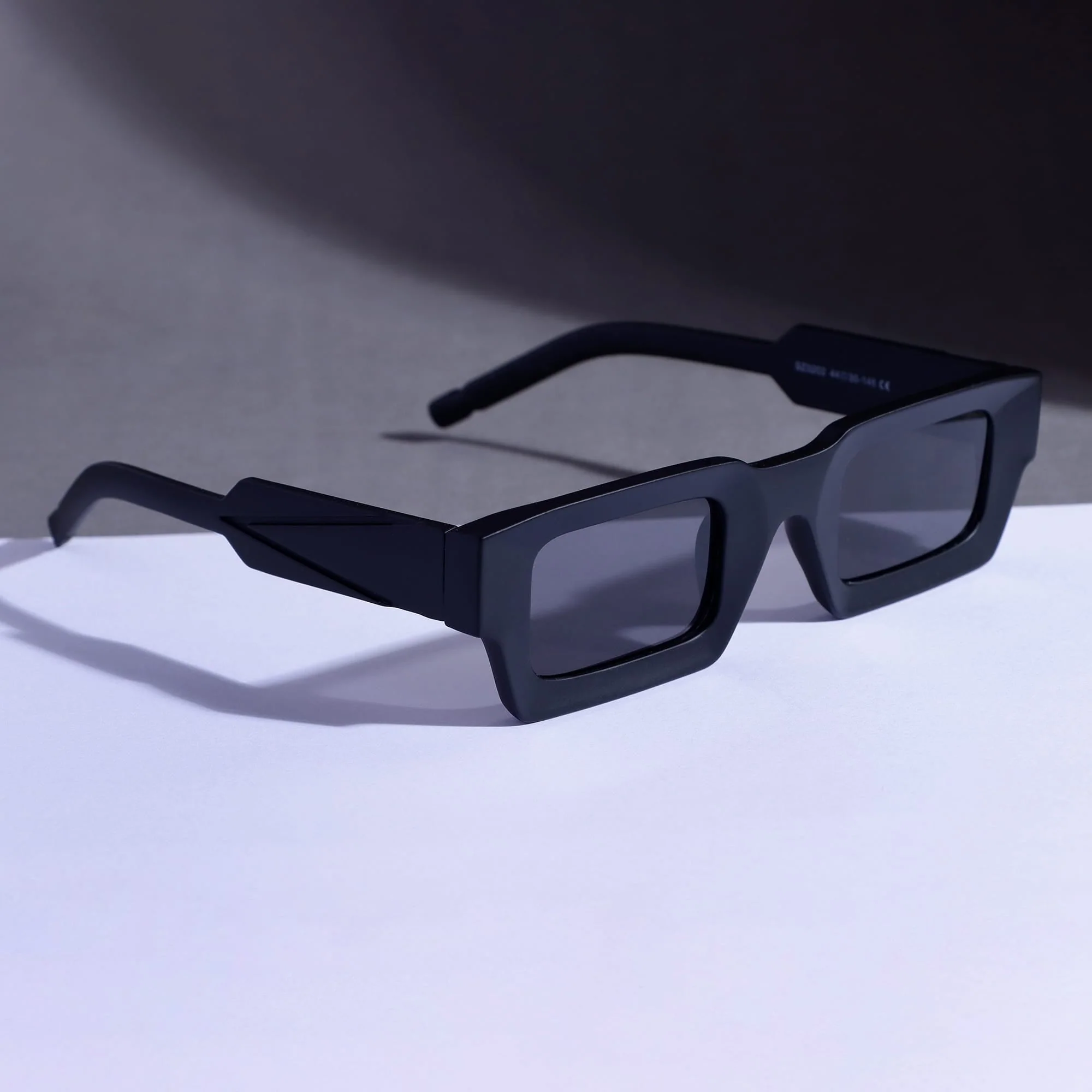 Vintage V2 Full Black Rectangle Sunglasses - Image 4