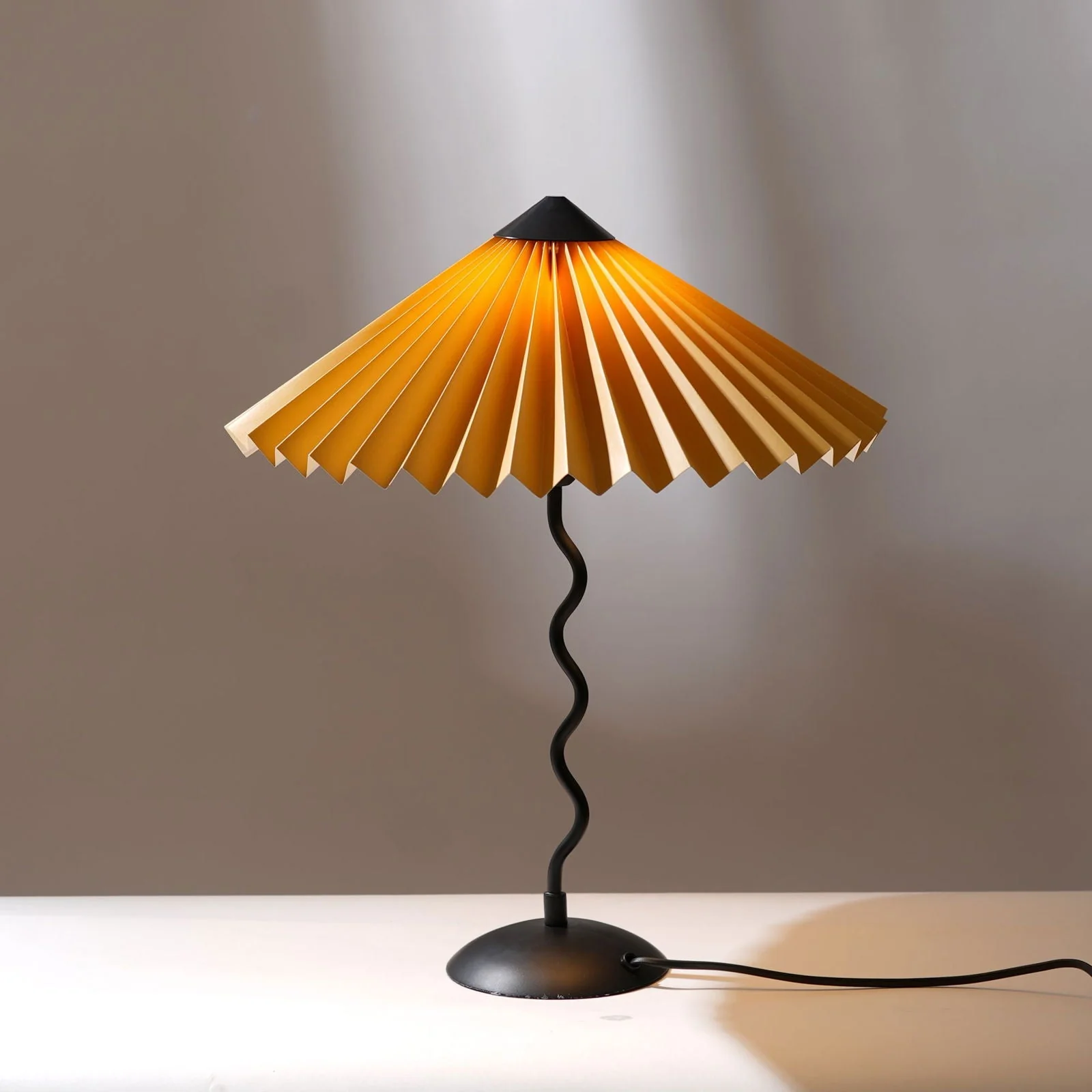 Wavy Table Lamp - Image 3
