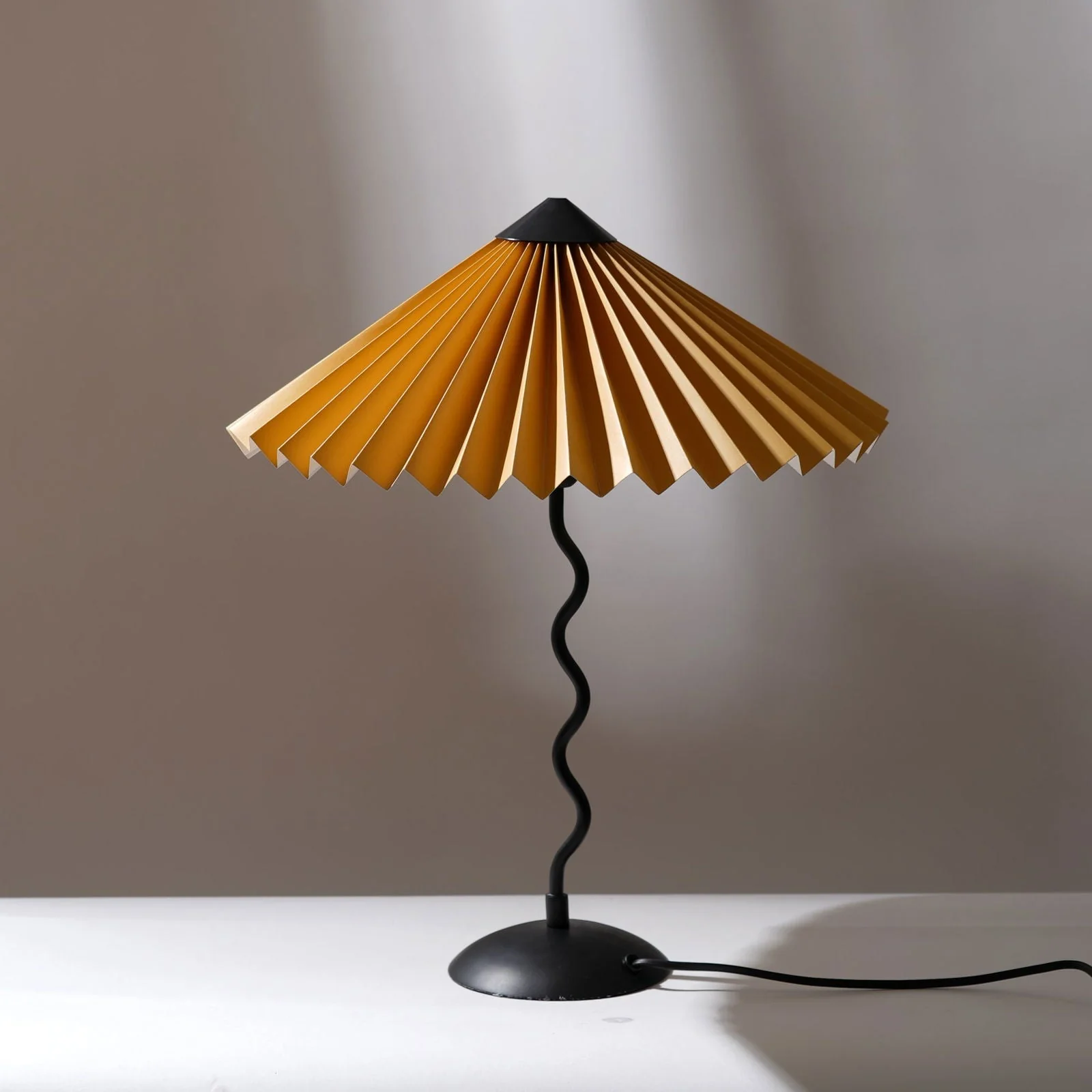 Wavy Table Lamp - Image 4