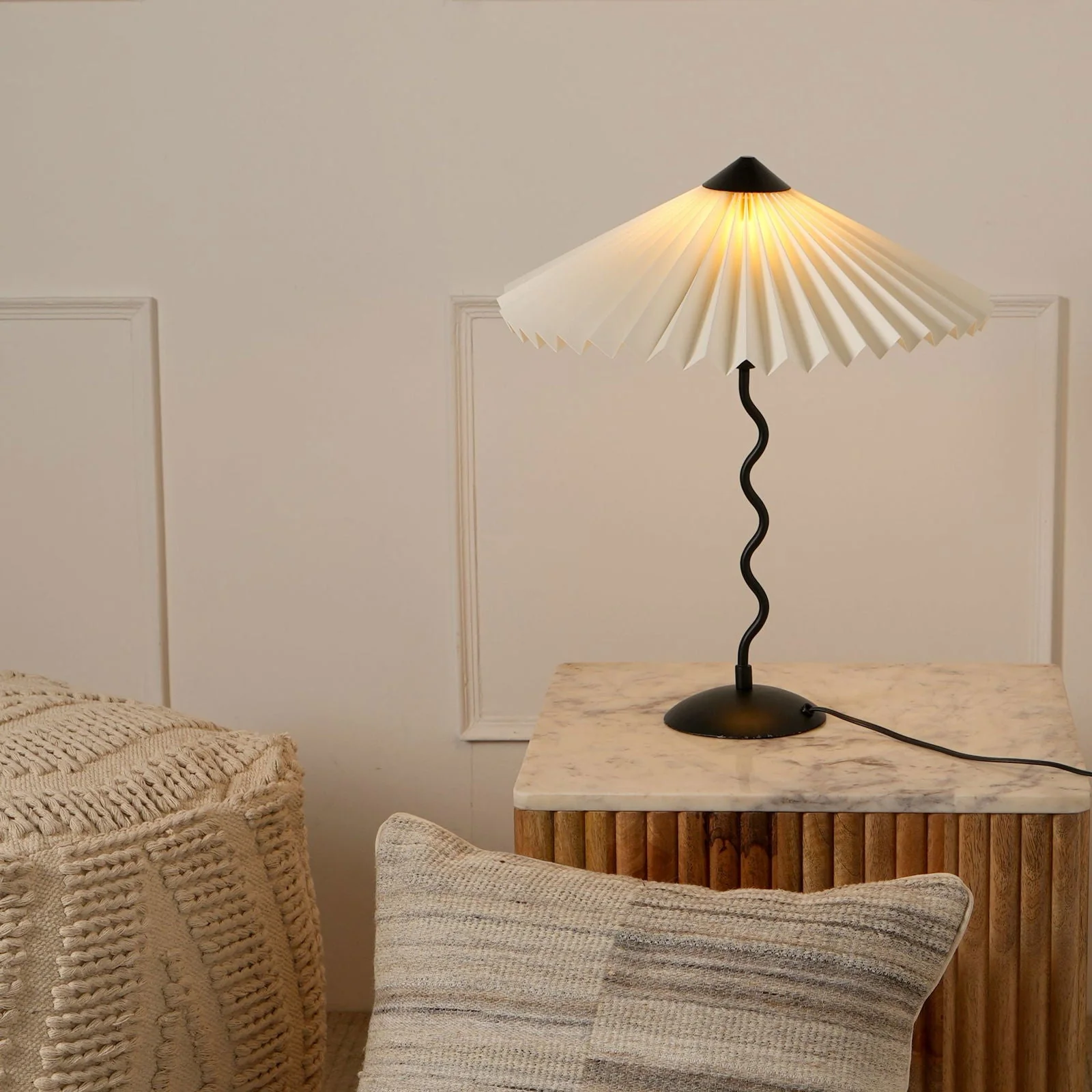 Wavy Table Lamp - Image 8