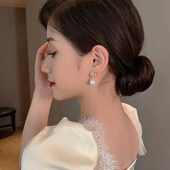 White Crystal Pearl Eardrop Earring - Image 3