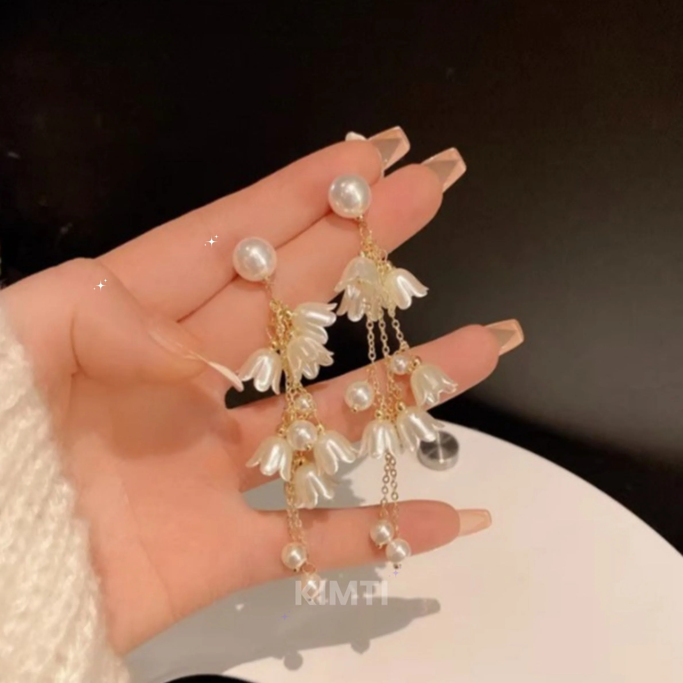White Flower Sweet and Tassel Dangler Earring