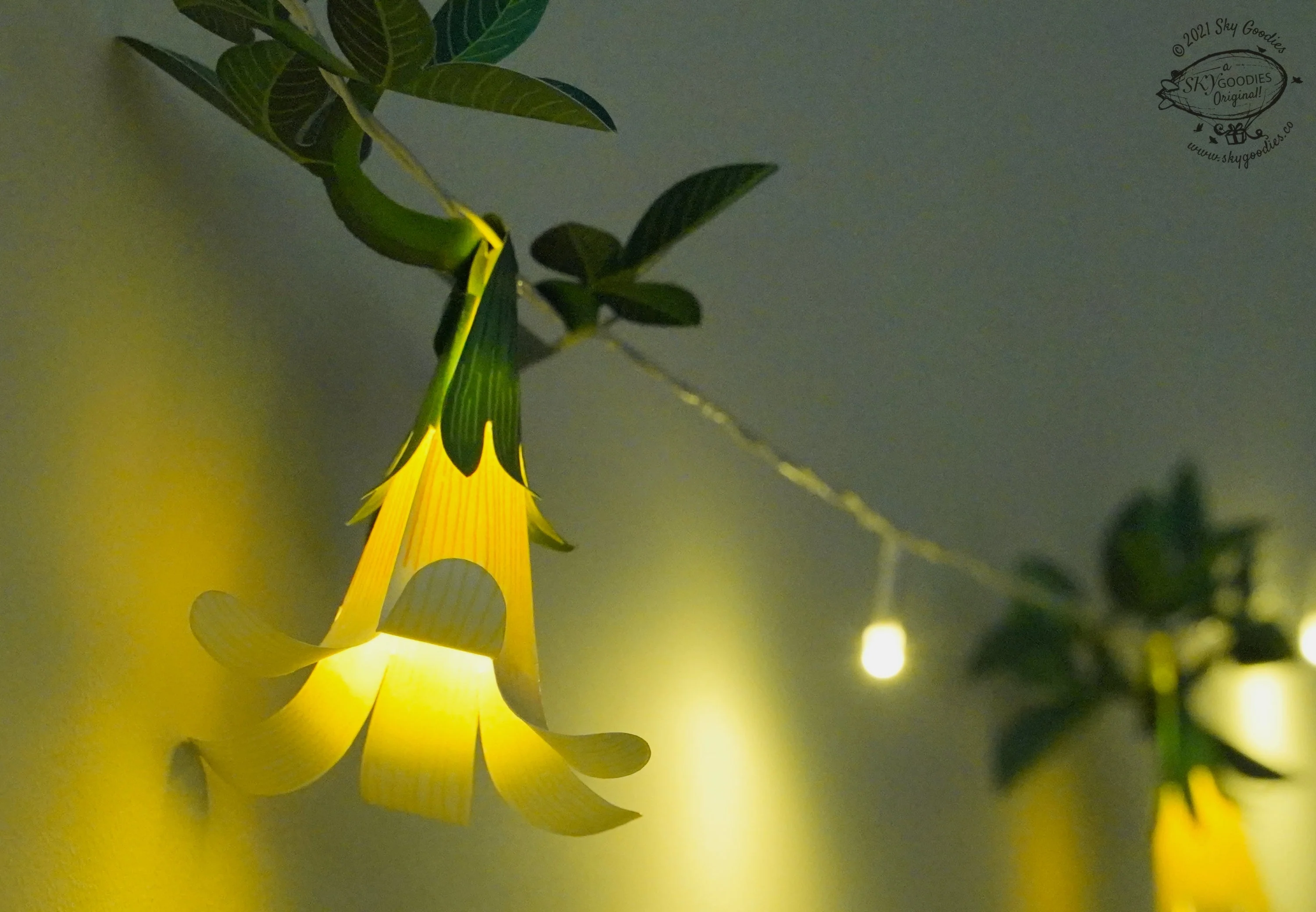 White Paper Flower Fairy Lights (12 flowers) - Image 10