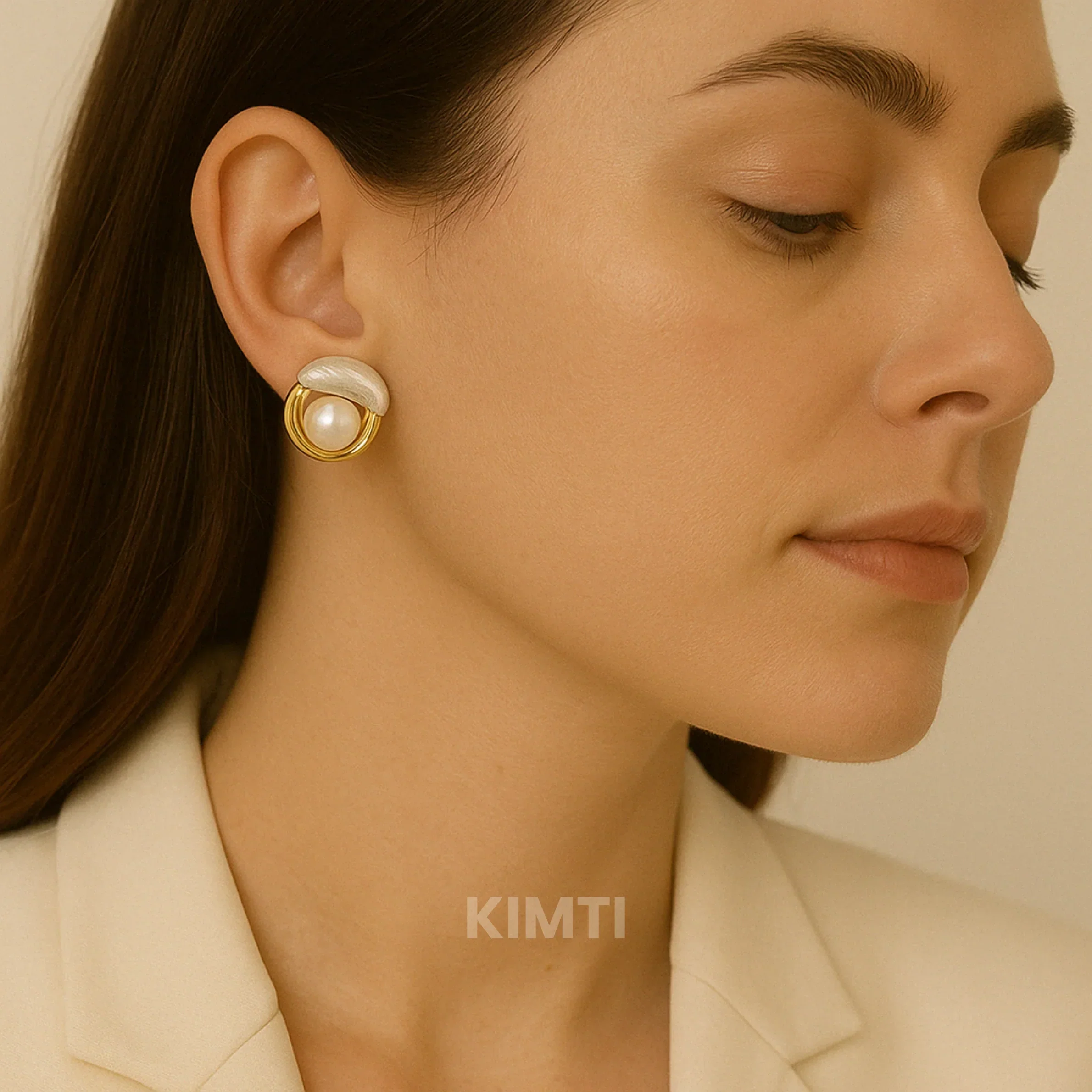 White Pearl Stud Earring - Image 2